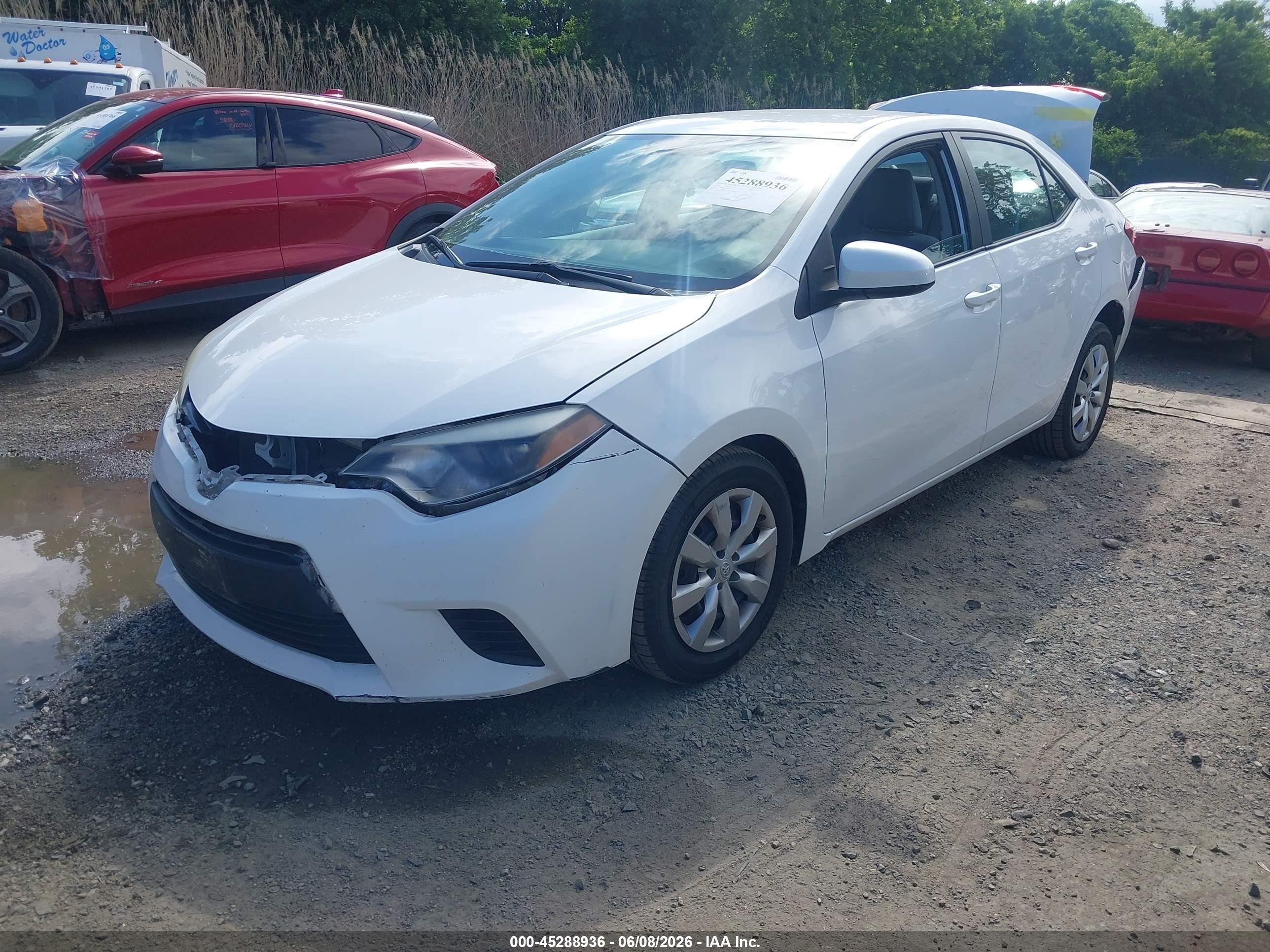 2014 Toyota Corolla Le White vin: 2T1BURHE1EC068466