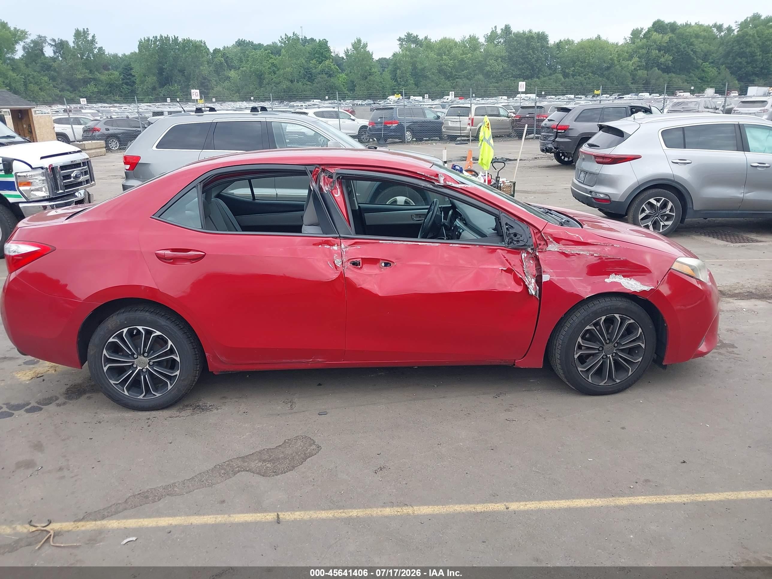 2014 Toyota Corolla Le Red vin: 2T1BURHE1EC073098