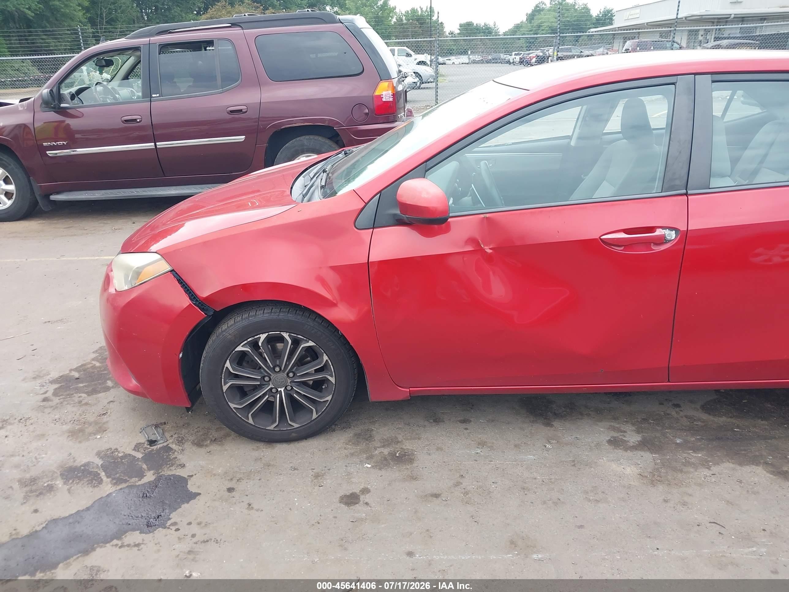 2014 Toyota Corolla Le Red vin: 2T1BURHE1EC073098