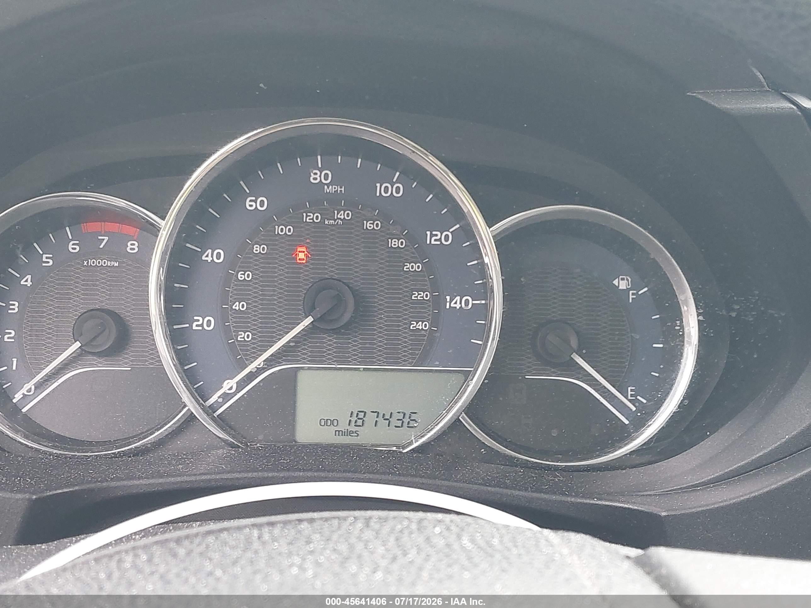 2014 Toyota Corolla Le Red vin: 2T1BURHE1EC073098