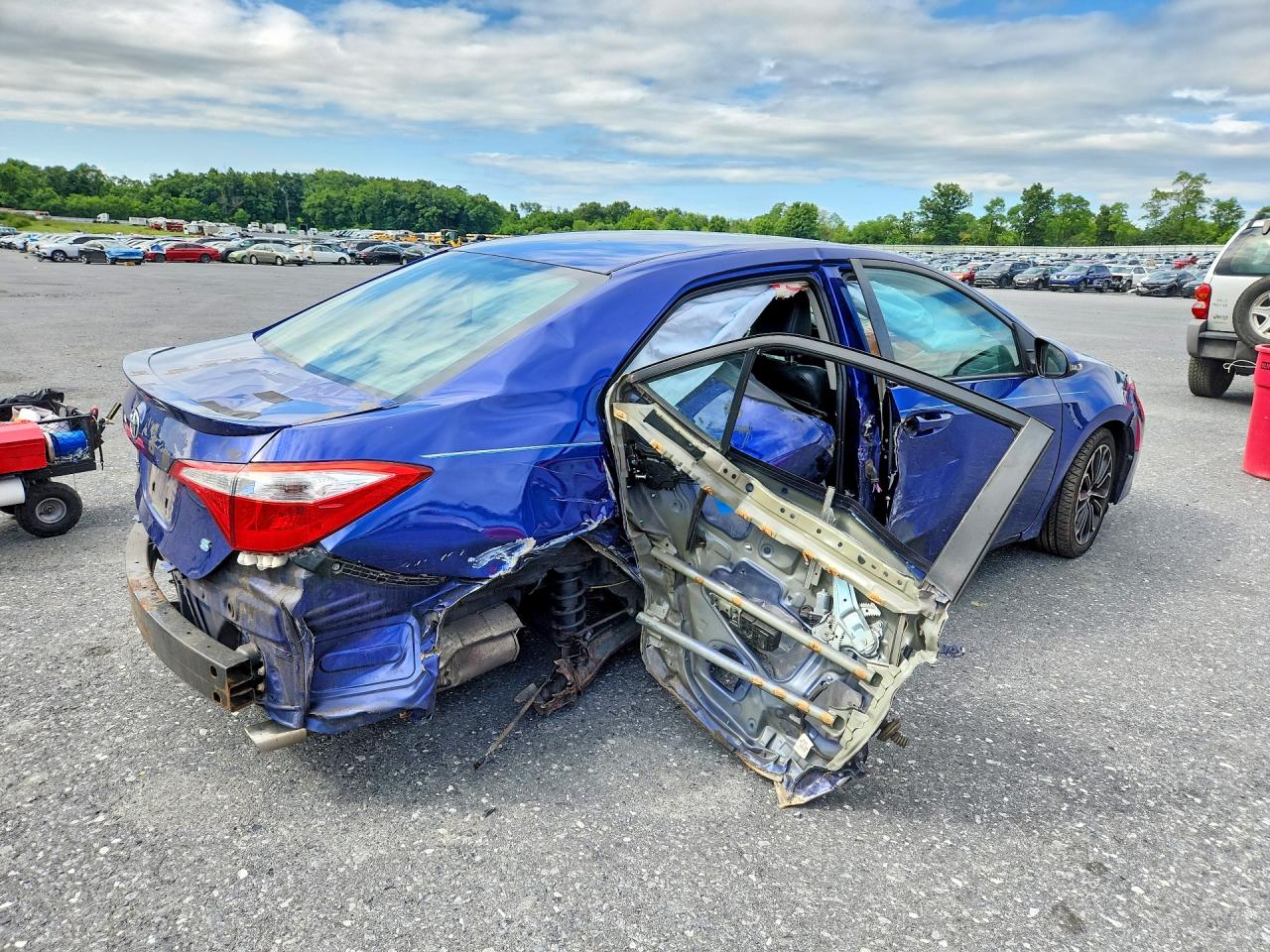 2014 Toyota Corolla S Plus Blue vin: 2T1BURHE1EC074185