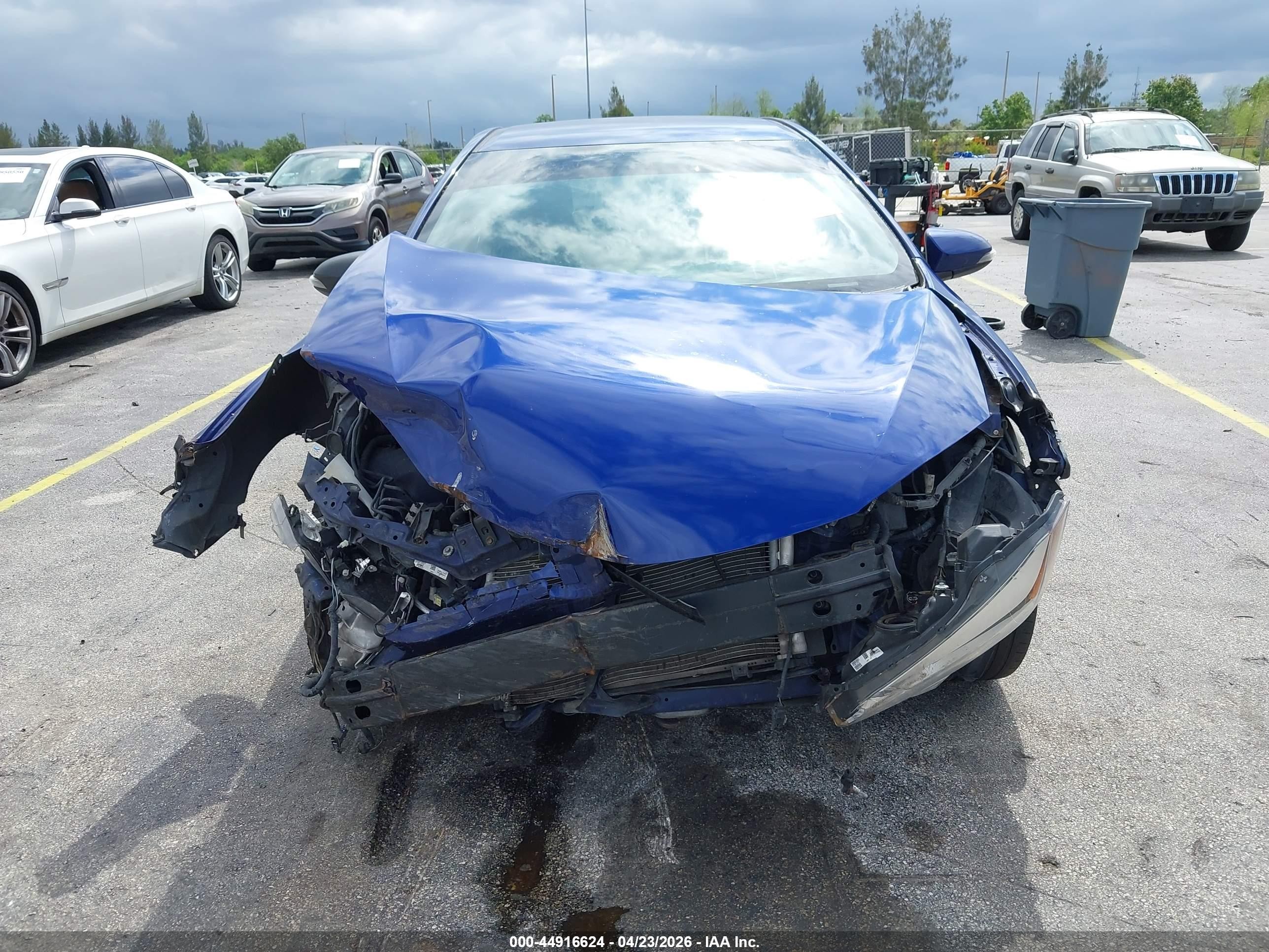 2014 Toyota Corolla S Plus Синий vin: 2T1BURHE1EC082075