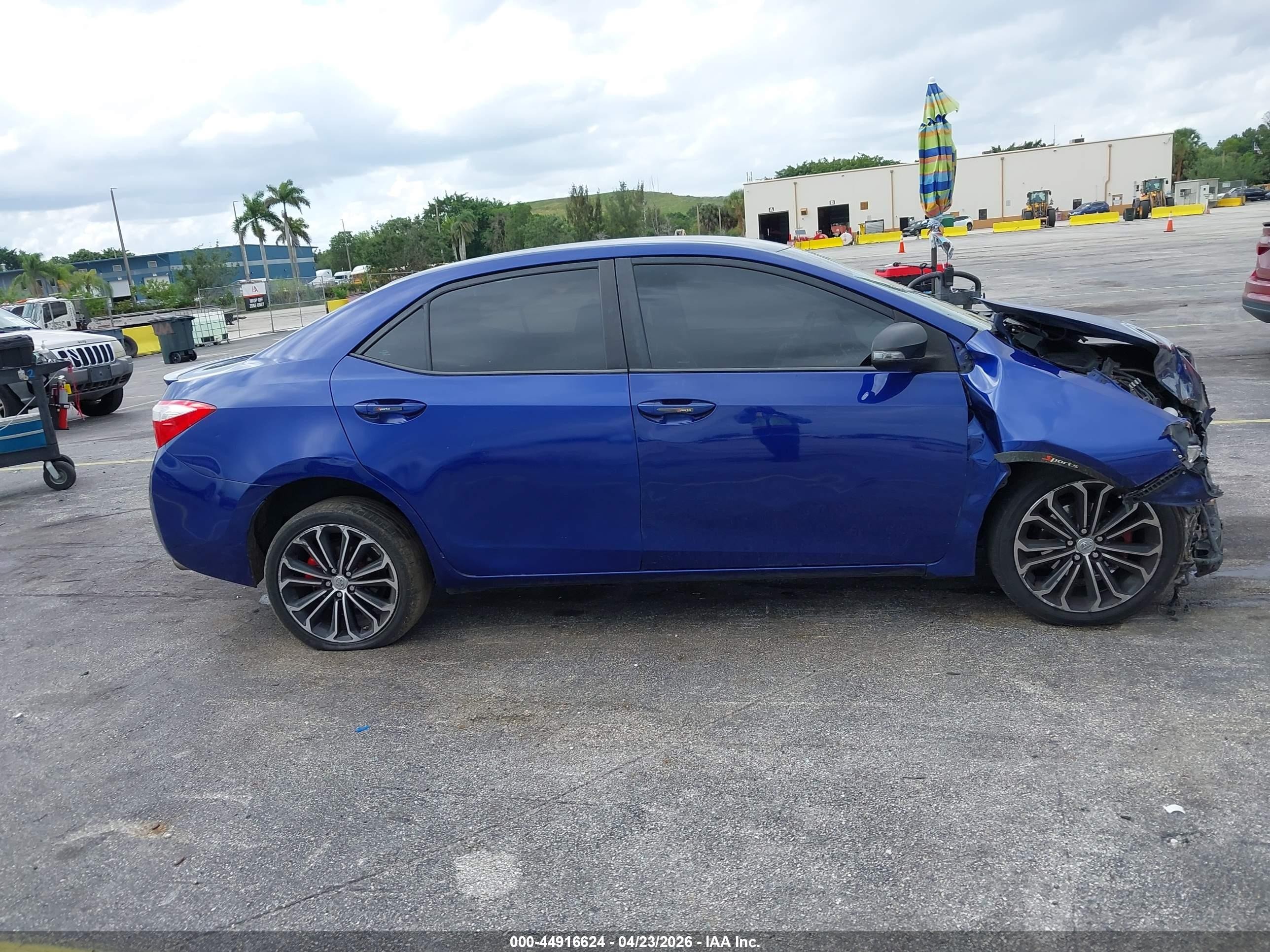 2014 Toyota Corolla S Plus Синий vin: 2T1BURHE1EC082075