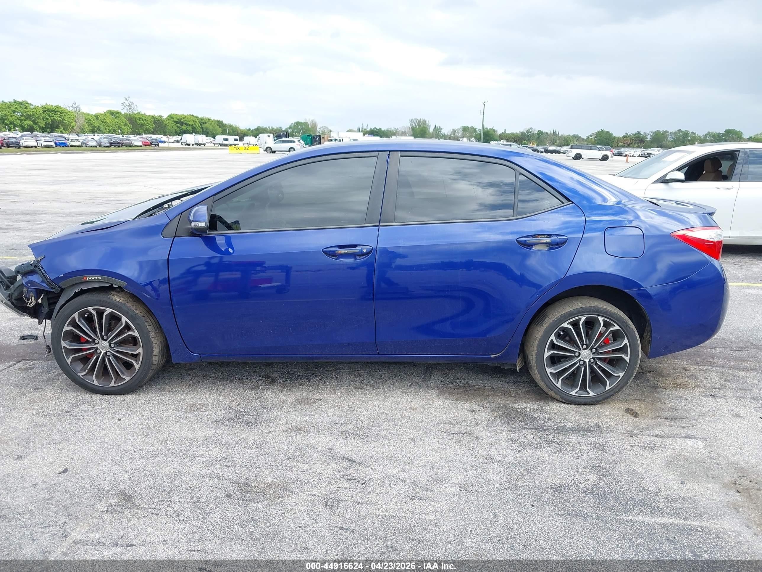 2014 Toyota Corolla S Plus Синий vin: 2T1BURHE1EC082075