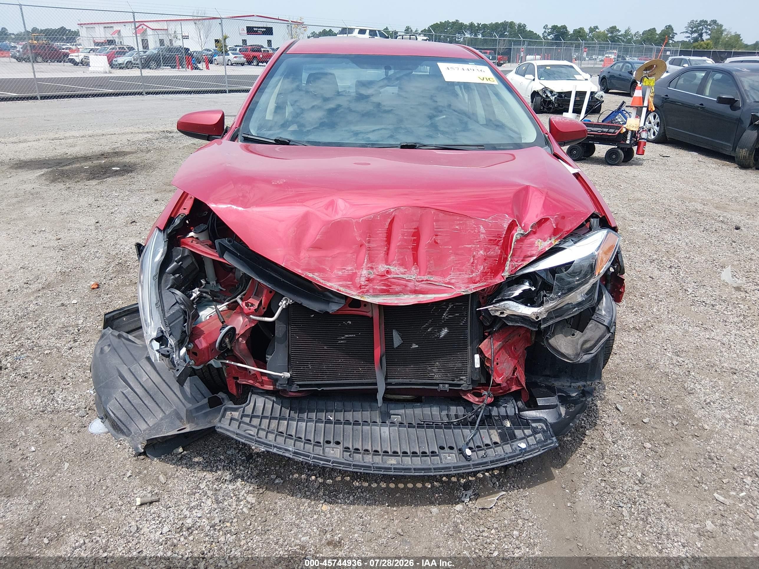 2014 Toyota Corolla Le Red vin: 2T1BURHE1EC116709