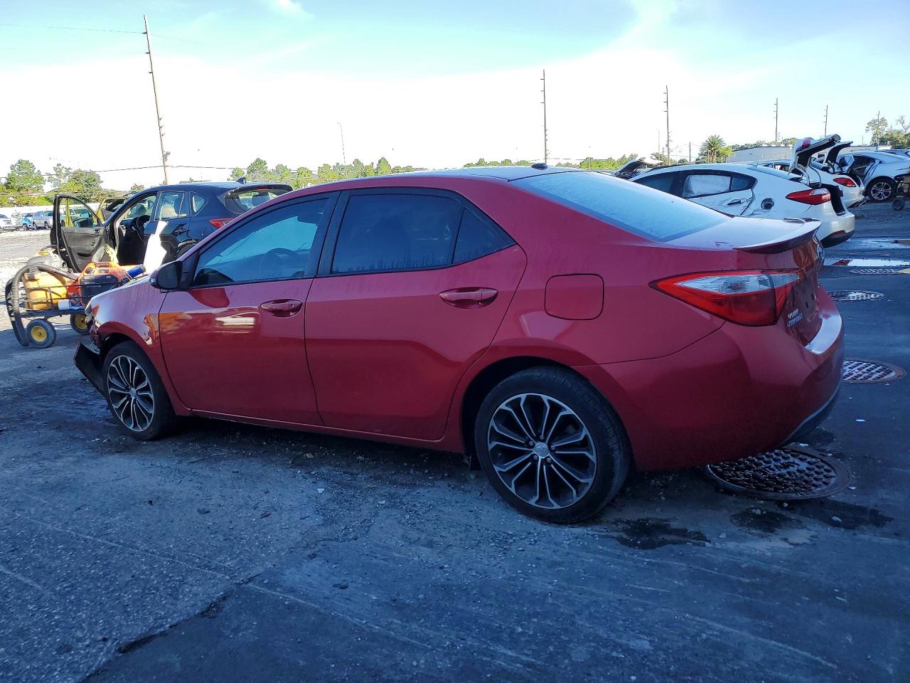 2014 Toyota Corolla S Plus Red vin: 2T1BURHE1EC127144