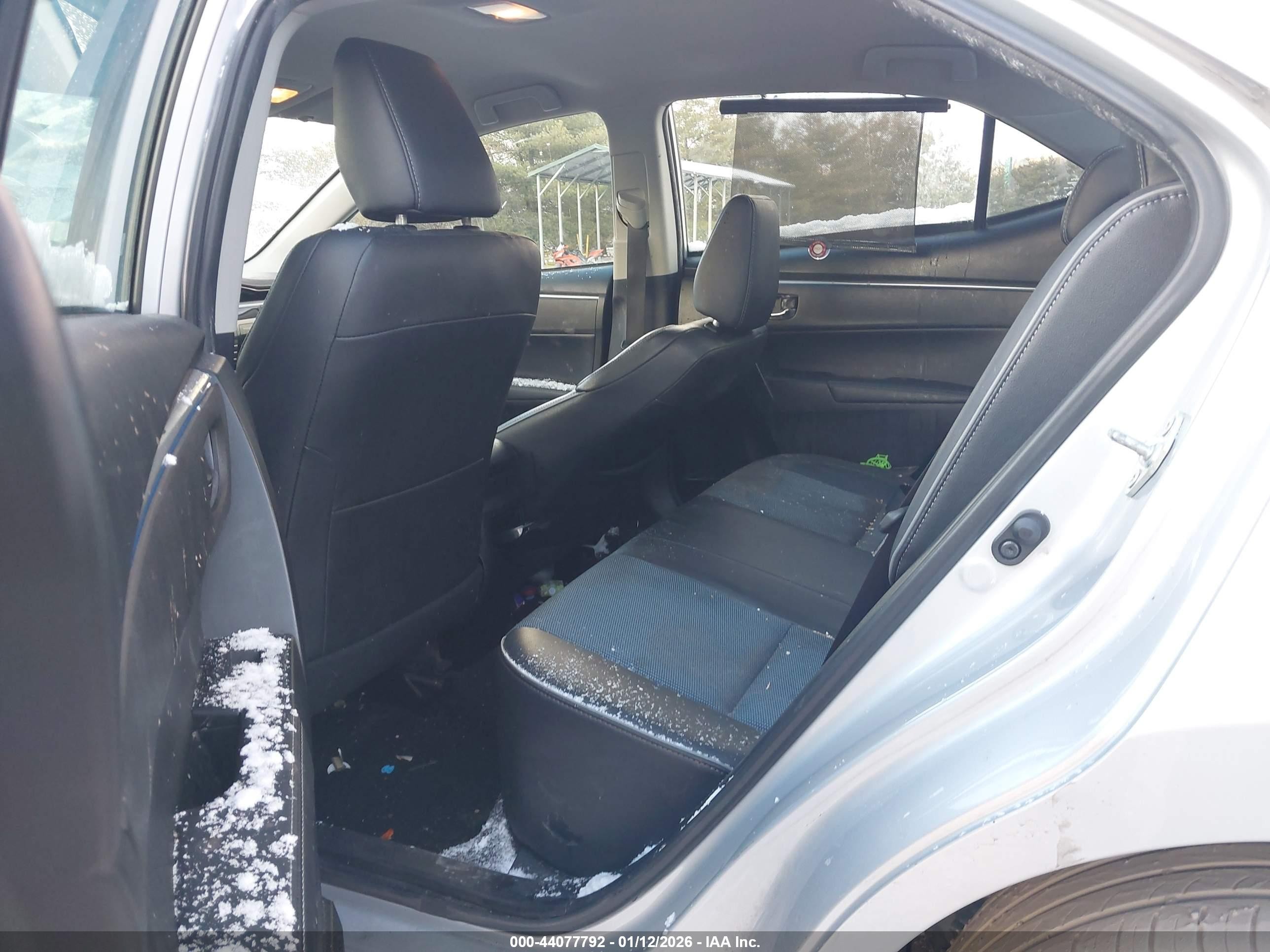 2014 Toyota Corolla S Plus Серебряный vin: 2T1BURHE1EC158328