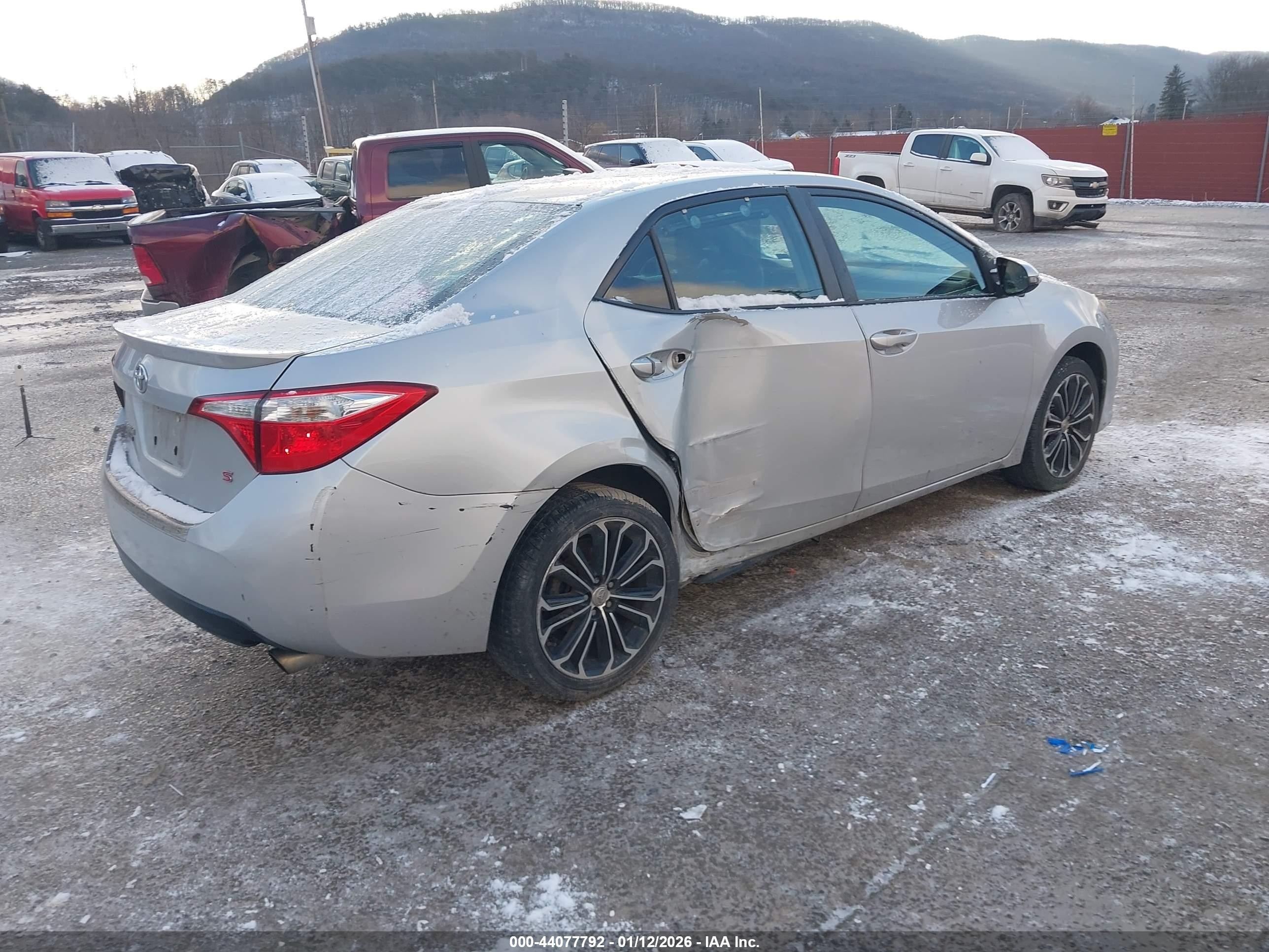 2014 Toyota Corolla S Plus Серебряный vin: 2T1BURHE1EC158328
