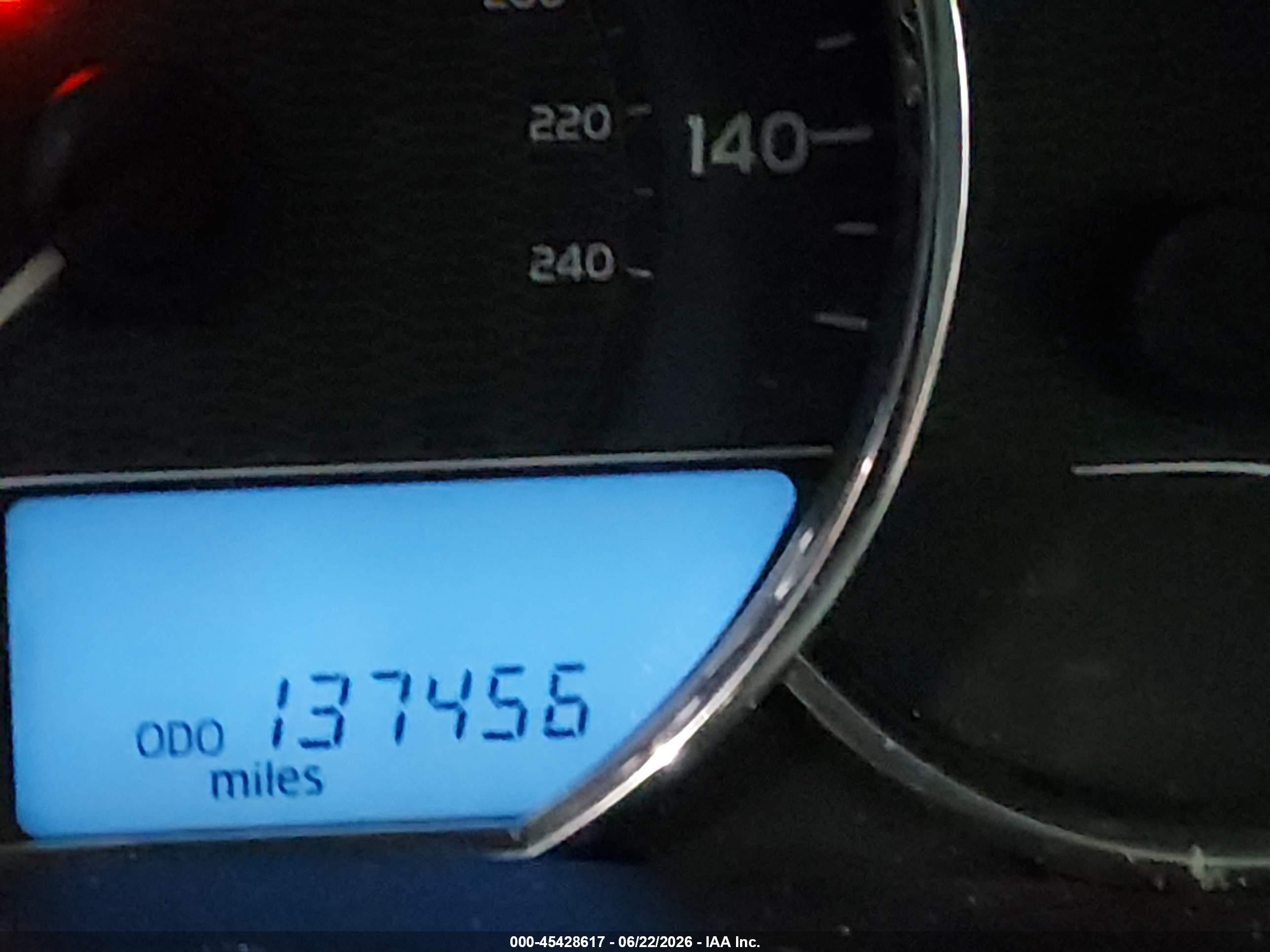 2014 Toyota Corolla Le Red vin: 2T1BURHE1EC177025