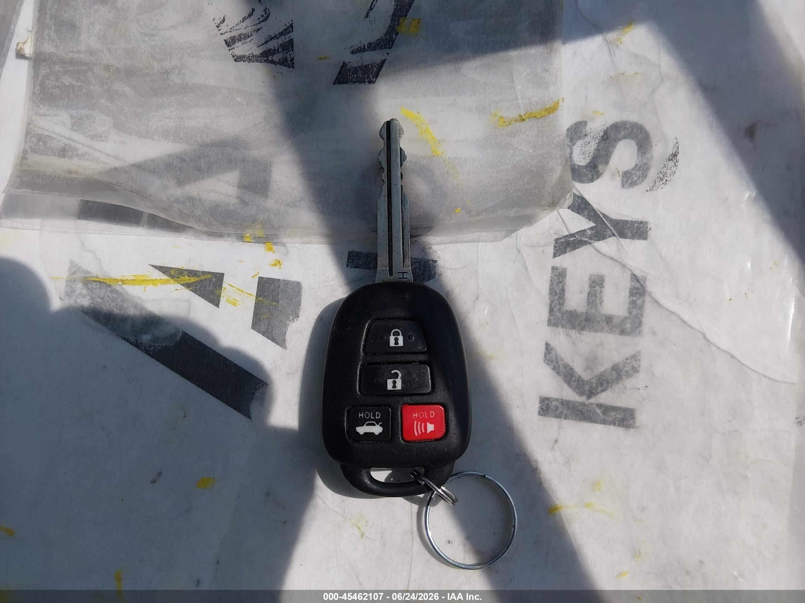 2014 Toyota Corolla Le Red vin: 2T1BURHE1EC185240