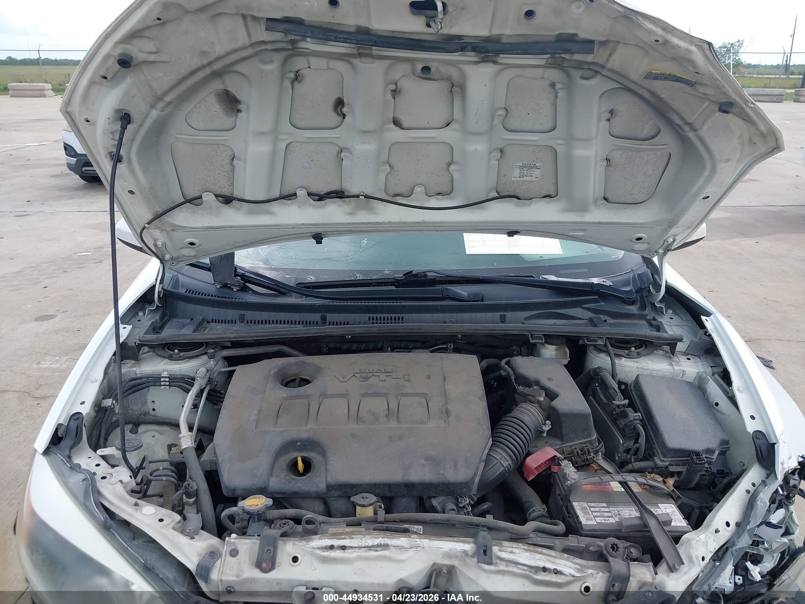 2014 Toyota Corolla Le White vin: 2T1BURHE1EC205499