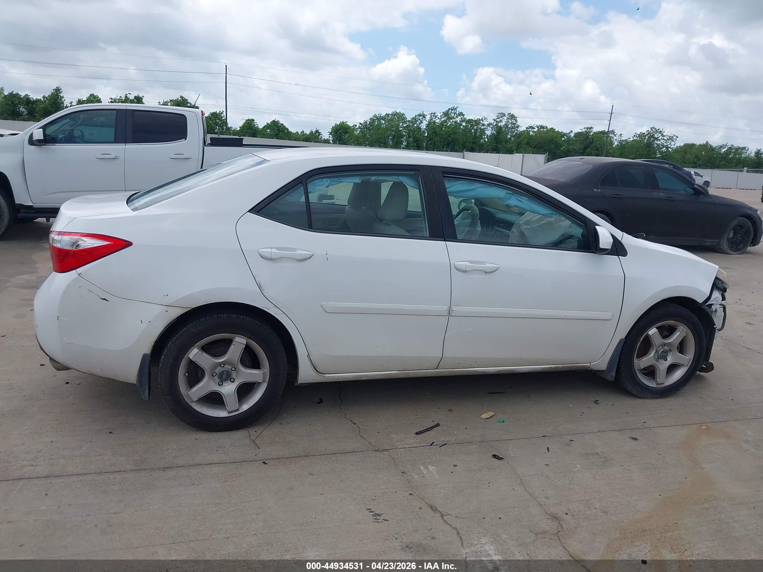 2014 Toyota Corolla Le White vin: 2T1BURHE1EC205499