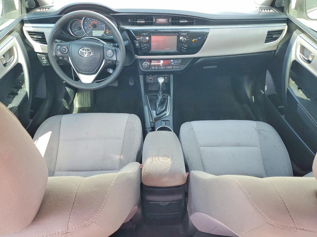 2015 Toyota Corolla Le White vin: 2T1BURHE1FC245681