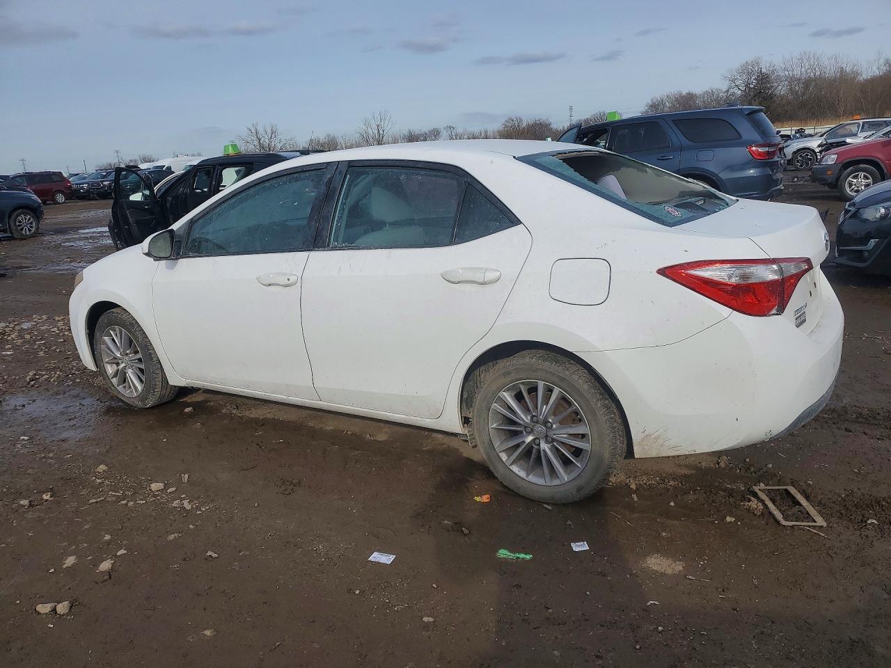 2015 Toyota Corolla Le Plus Белый vin: 2T1BURHE1FC247205