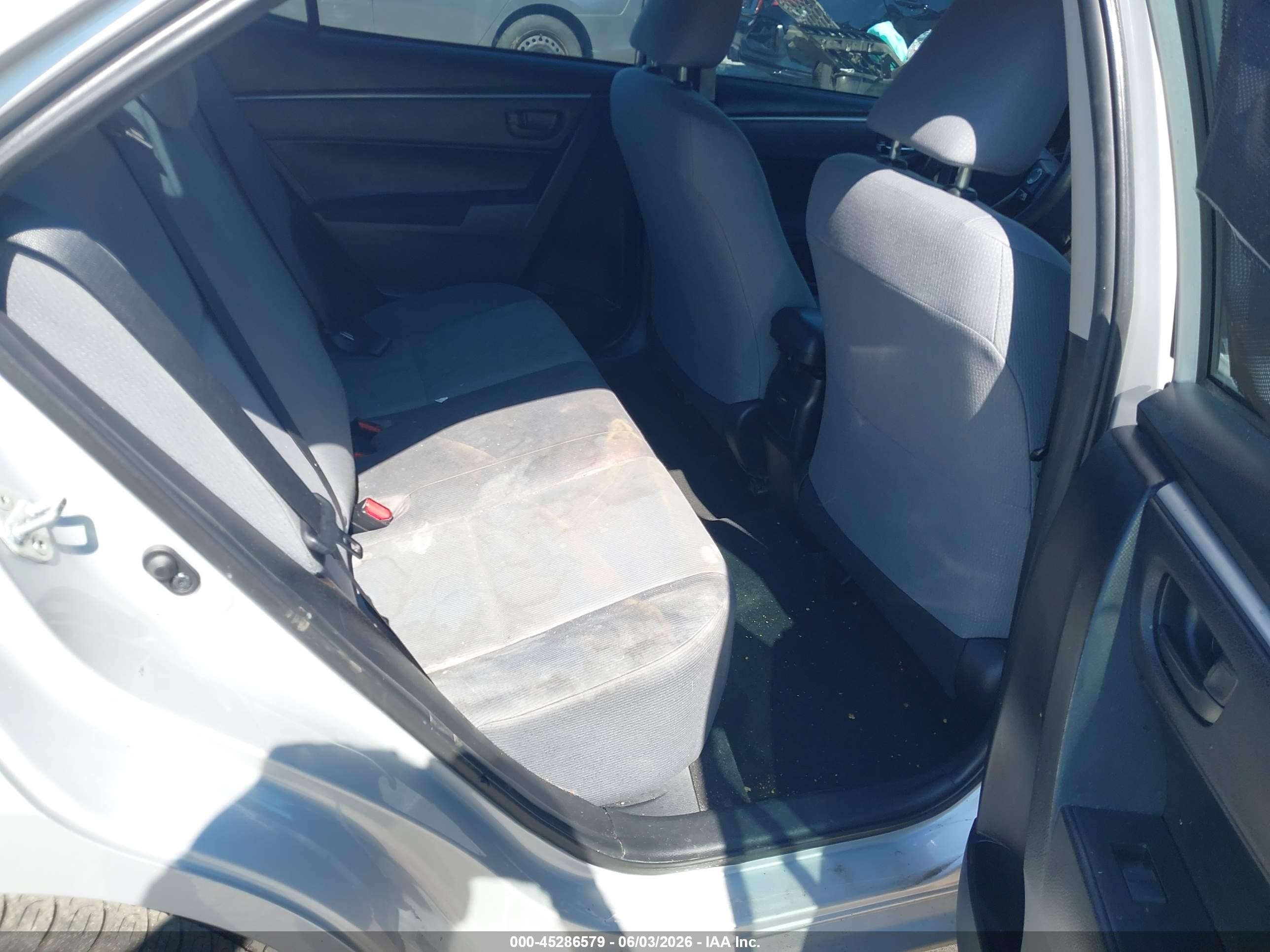 2015 Toyota Corolla L Silver vin: 2T1BURHE1FC259547