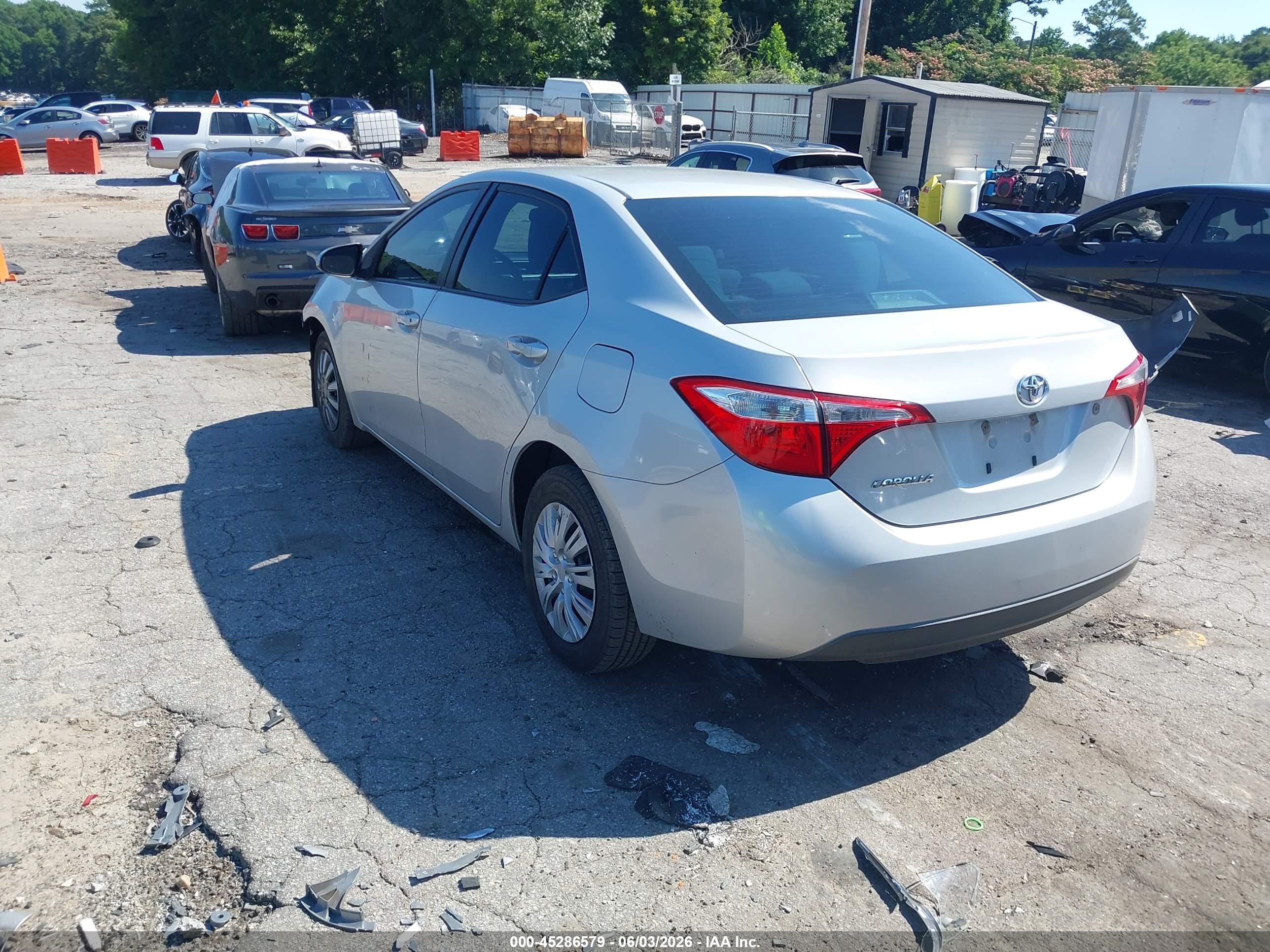 2015 Toyota Corolla L Silver vin: 2T1BURHE1FC259547