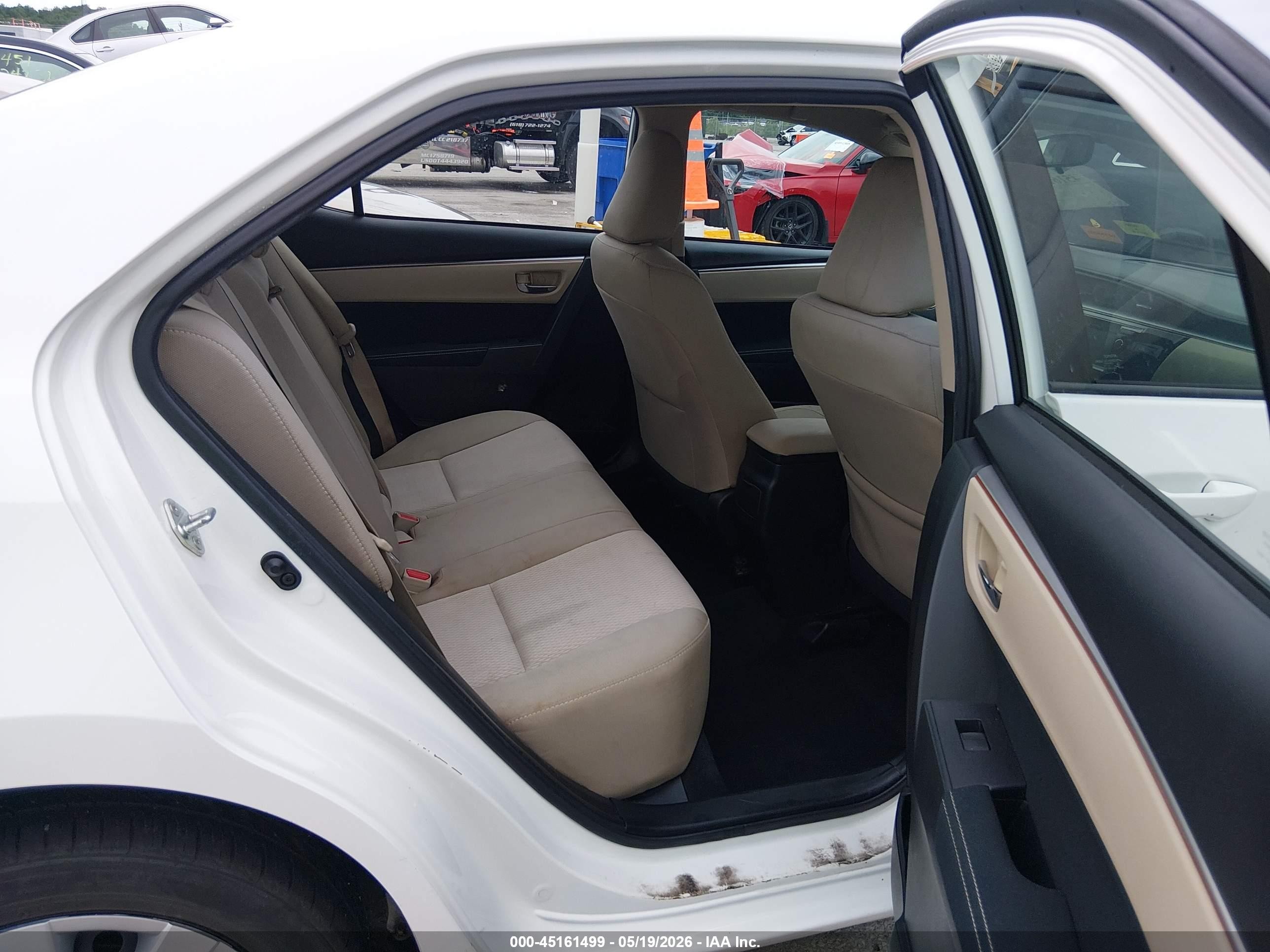 2015 Toyota Corolla Le White vin: 2T1BURHE1FC267986