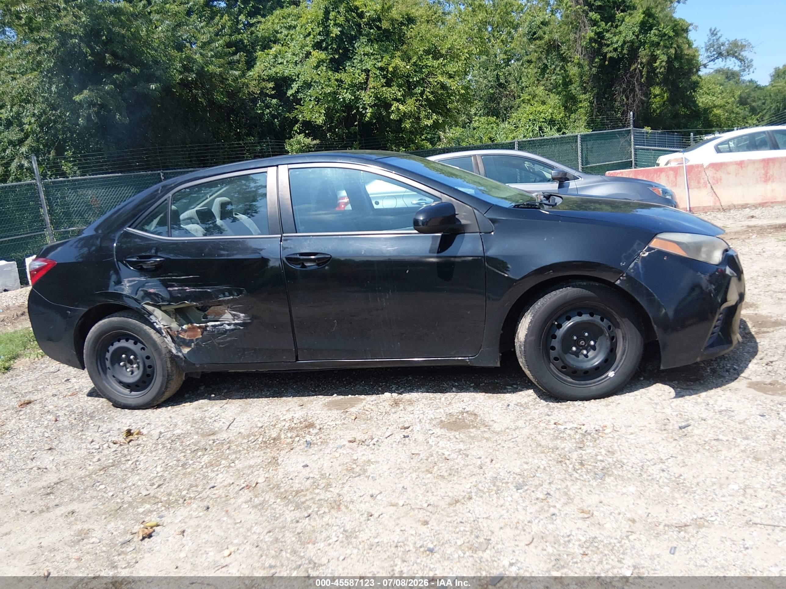 2015 Toyota Corolla Le Black vin: 2T1BURHE1FC270287