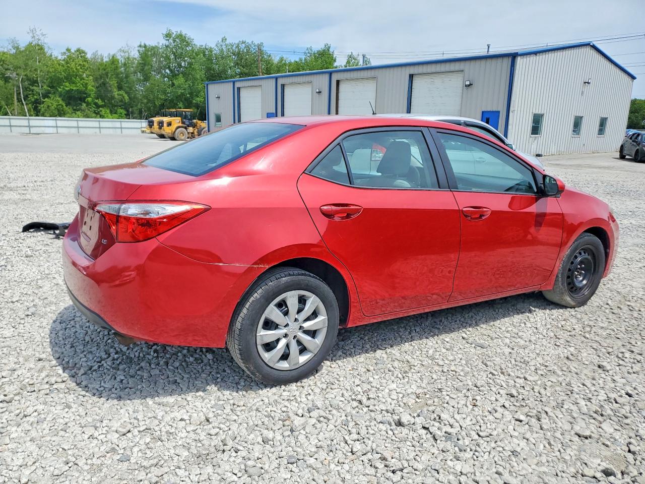 2015 Toyota Corolla Le Red vin: 2T1BURHE1FC278440