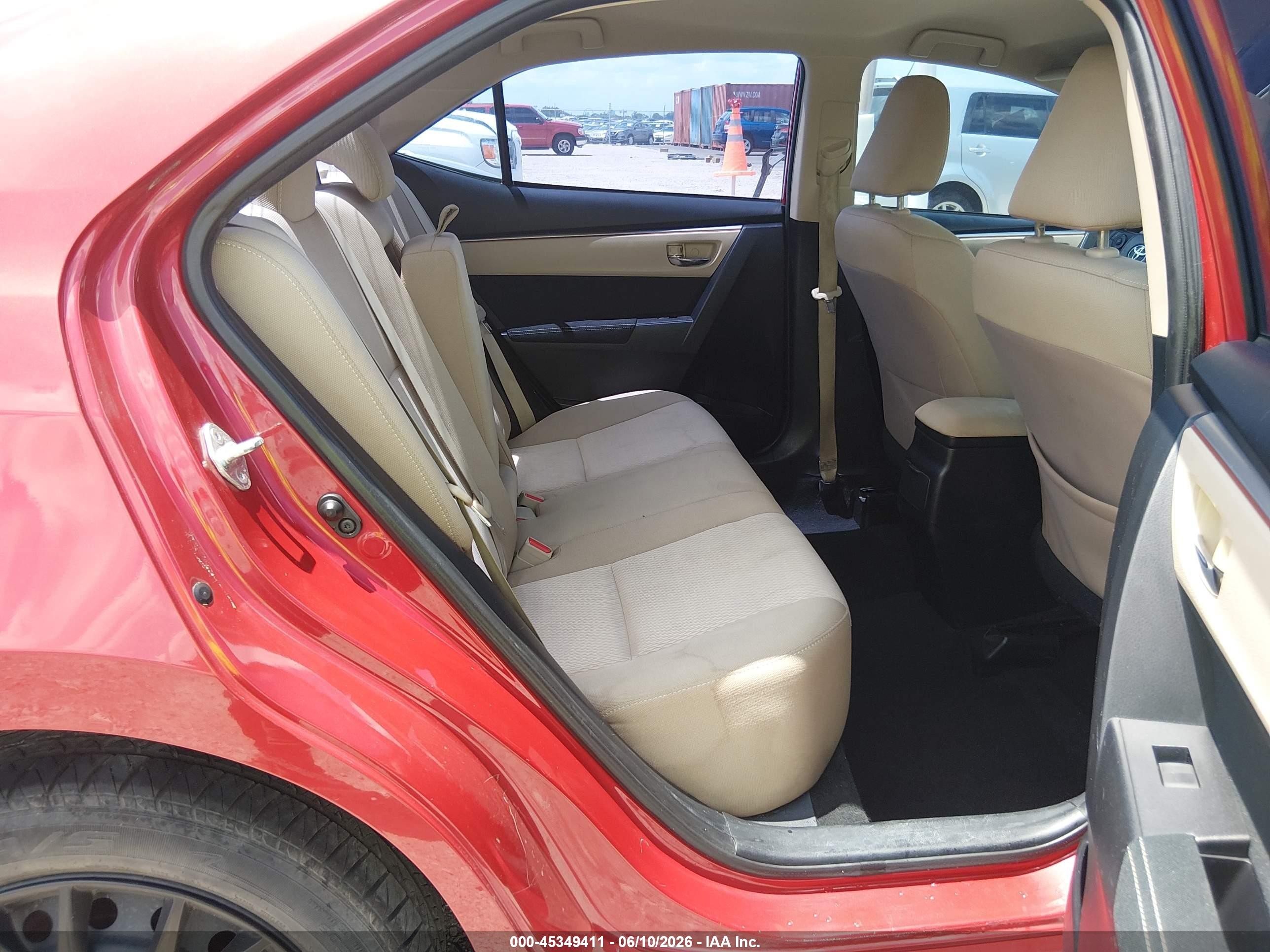 2015 Toyota Corolla Le Red vin: 2T1BURHE1FC281984