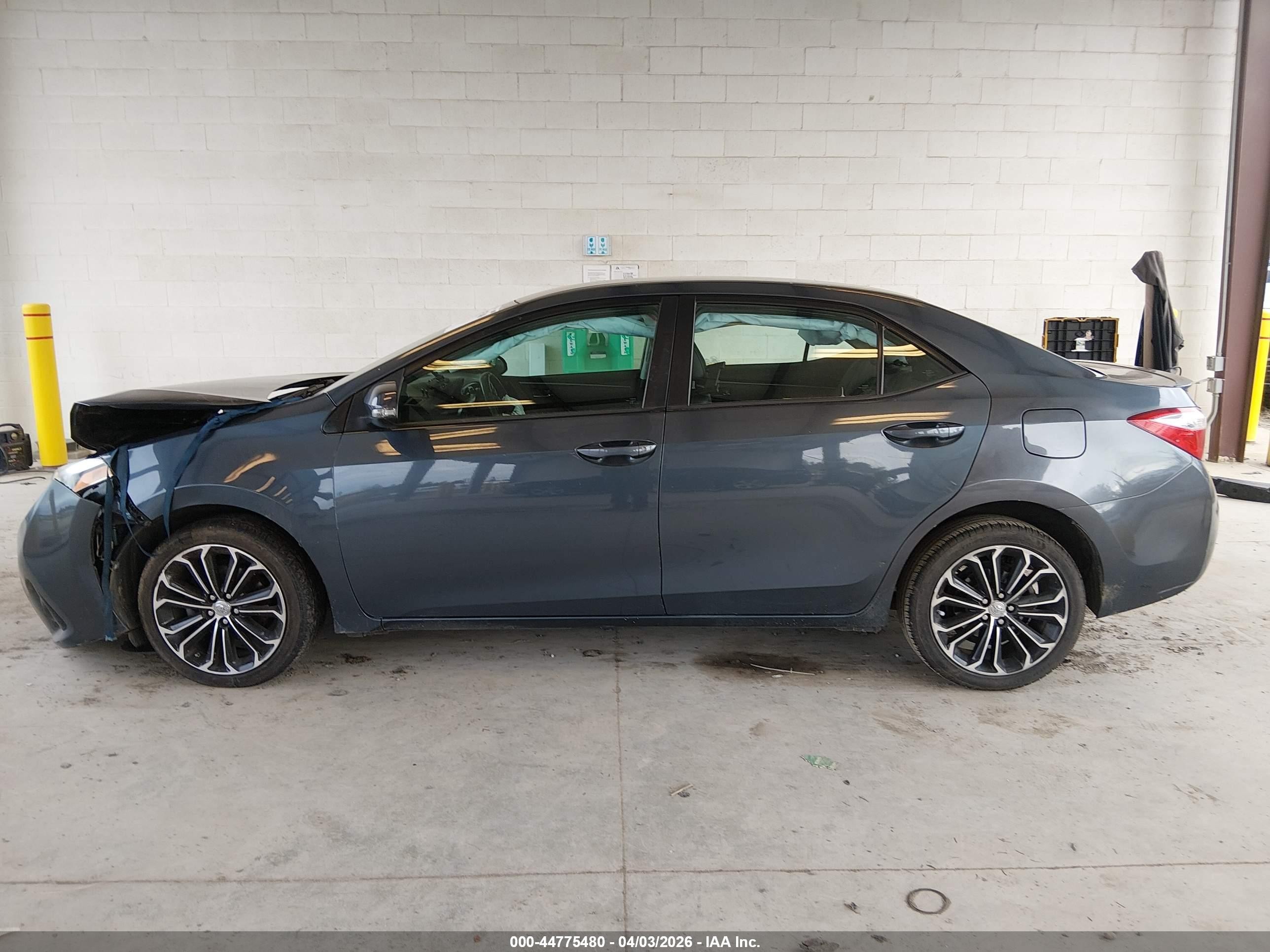 2015 Toyota Corolla S Plus Dark Blue vin: 2T1BURHE1FC293150