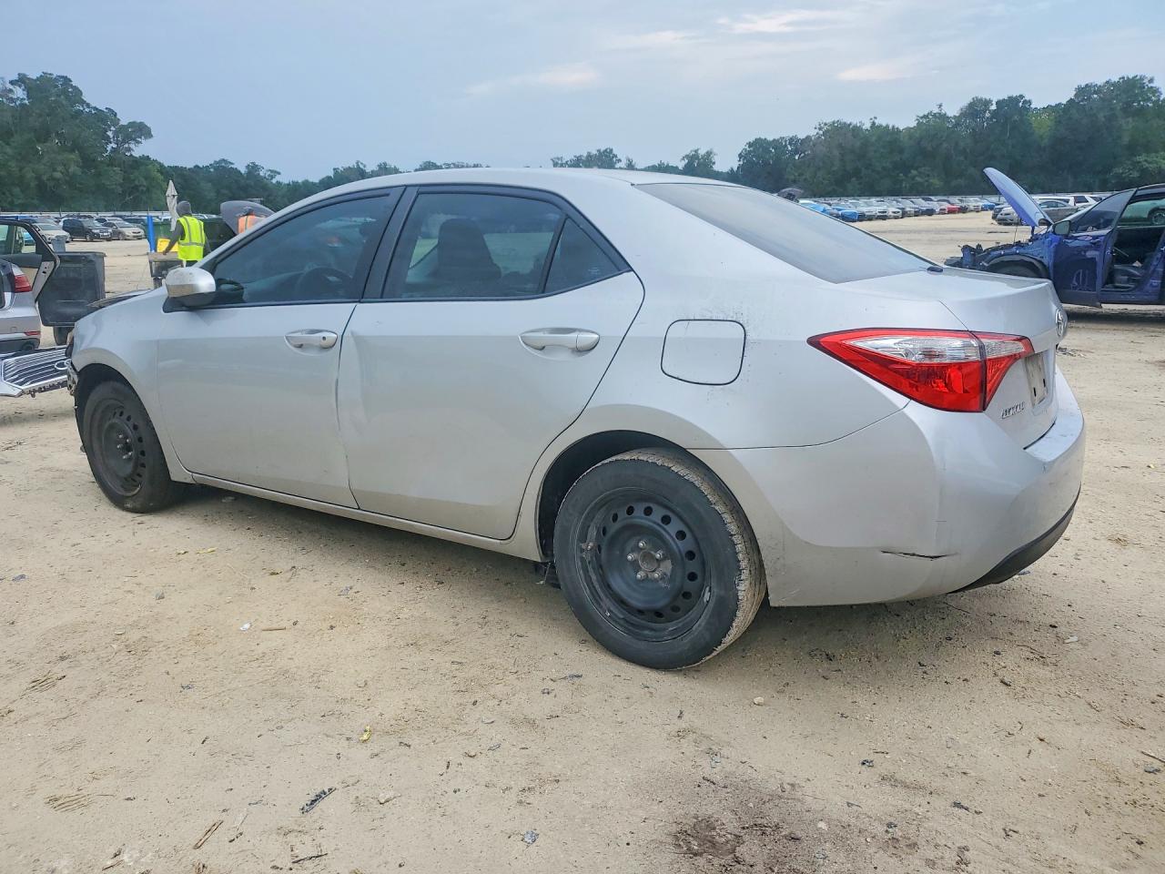 2015 Toyota Corolla Le Silver vin: 2T1BURHE1FC302705