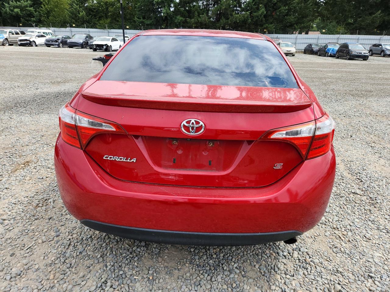 2015 Toyota Corolla S Plus Красный vin: 2T1BURHE1FC304342