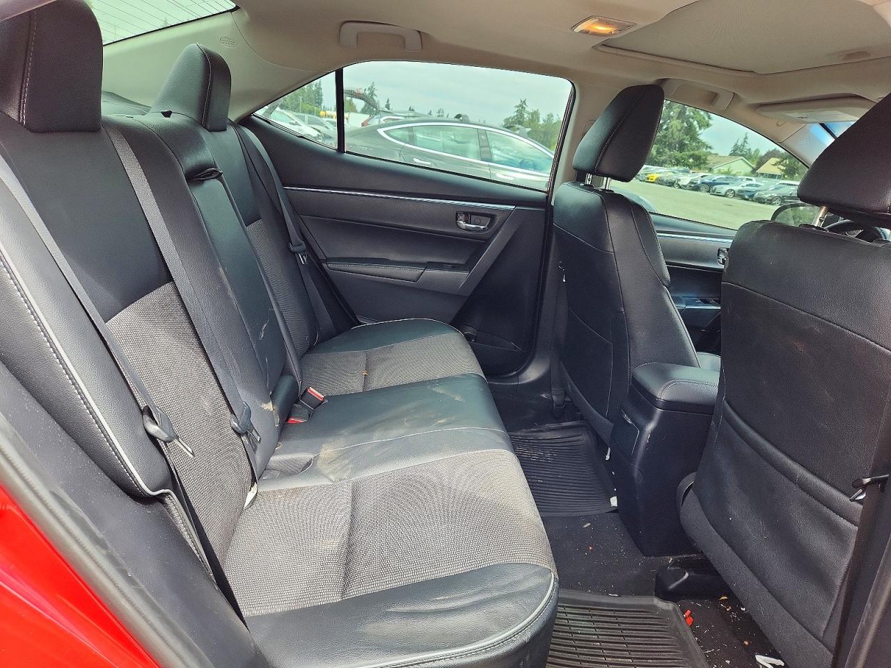 2015 Toyota Corolla S Plus Красный vin: 2T1BURHE1FC304342