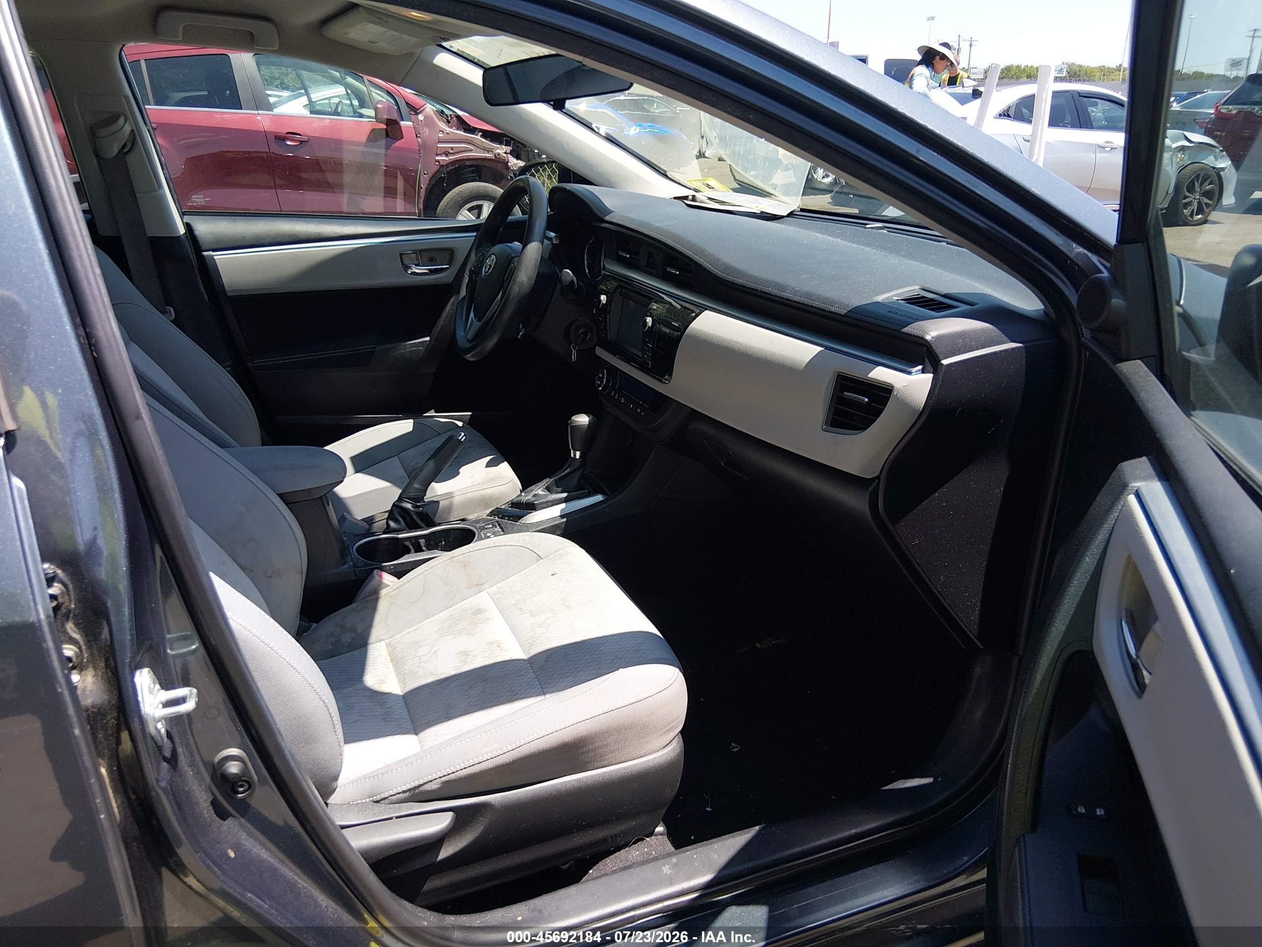 2015 Toyota Corolla Le Gray vin: 2T1BURHE1FC316538