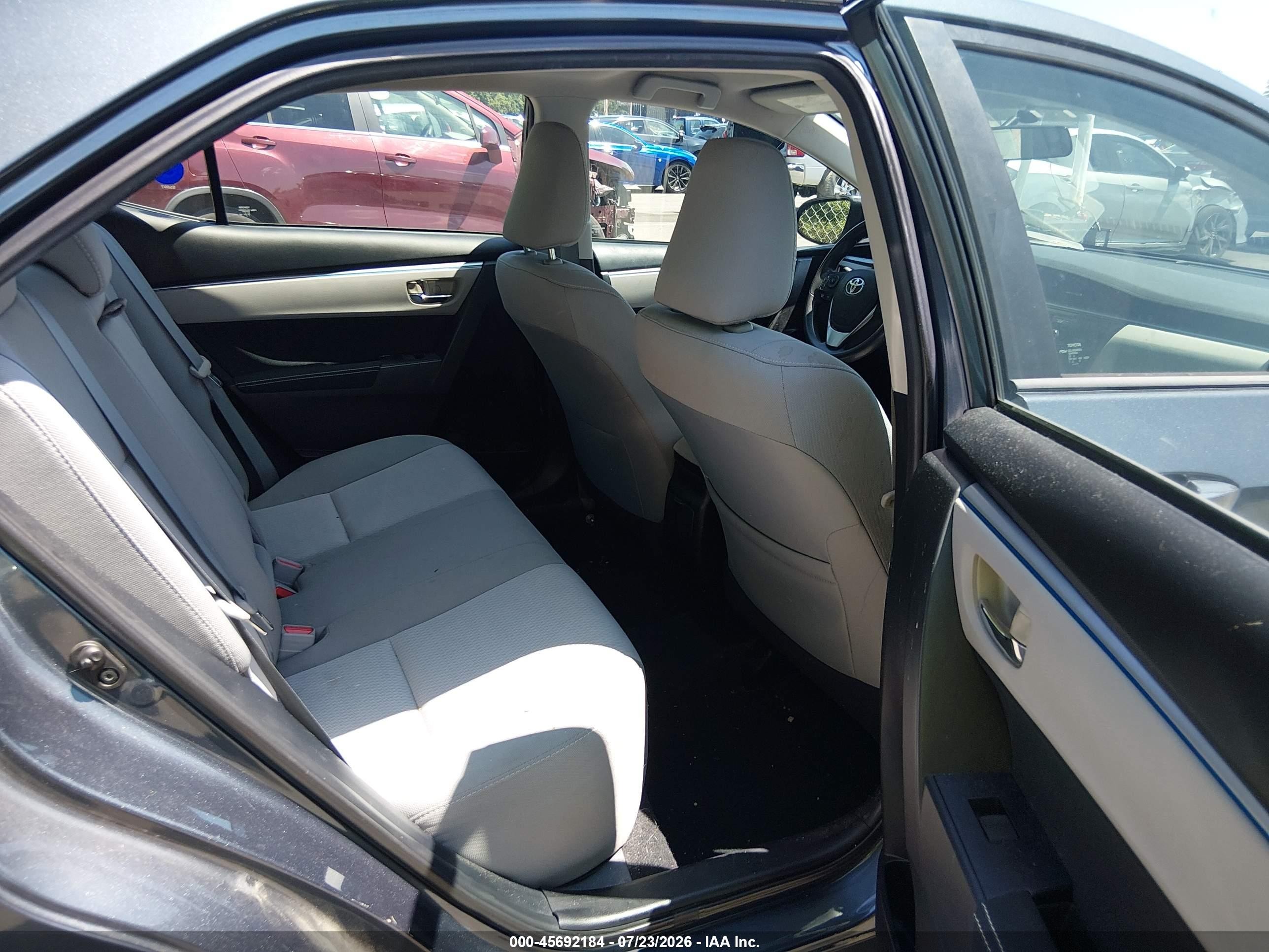 2015 Toyota Corolla Le Gray vin: 2T1BURHE1FC316538