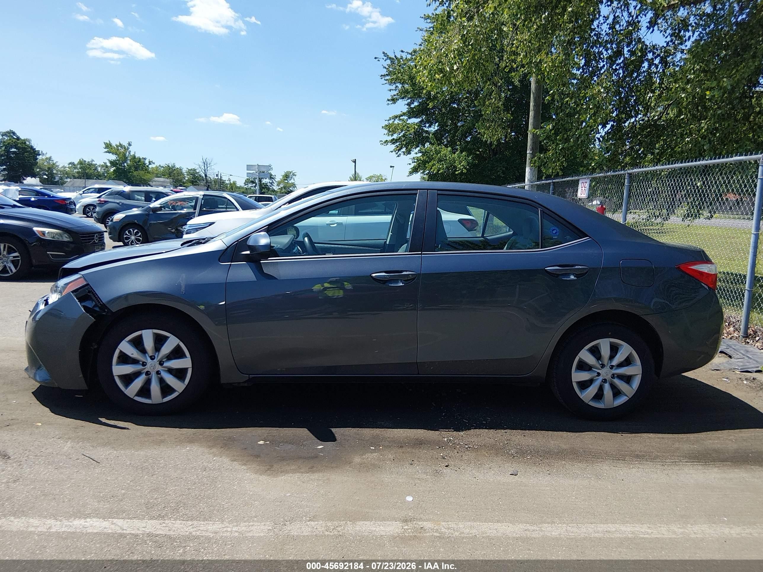 2015 Toyota Corolla Le Gray vin: 2T1BURHE1FC316538