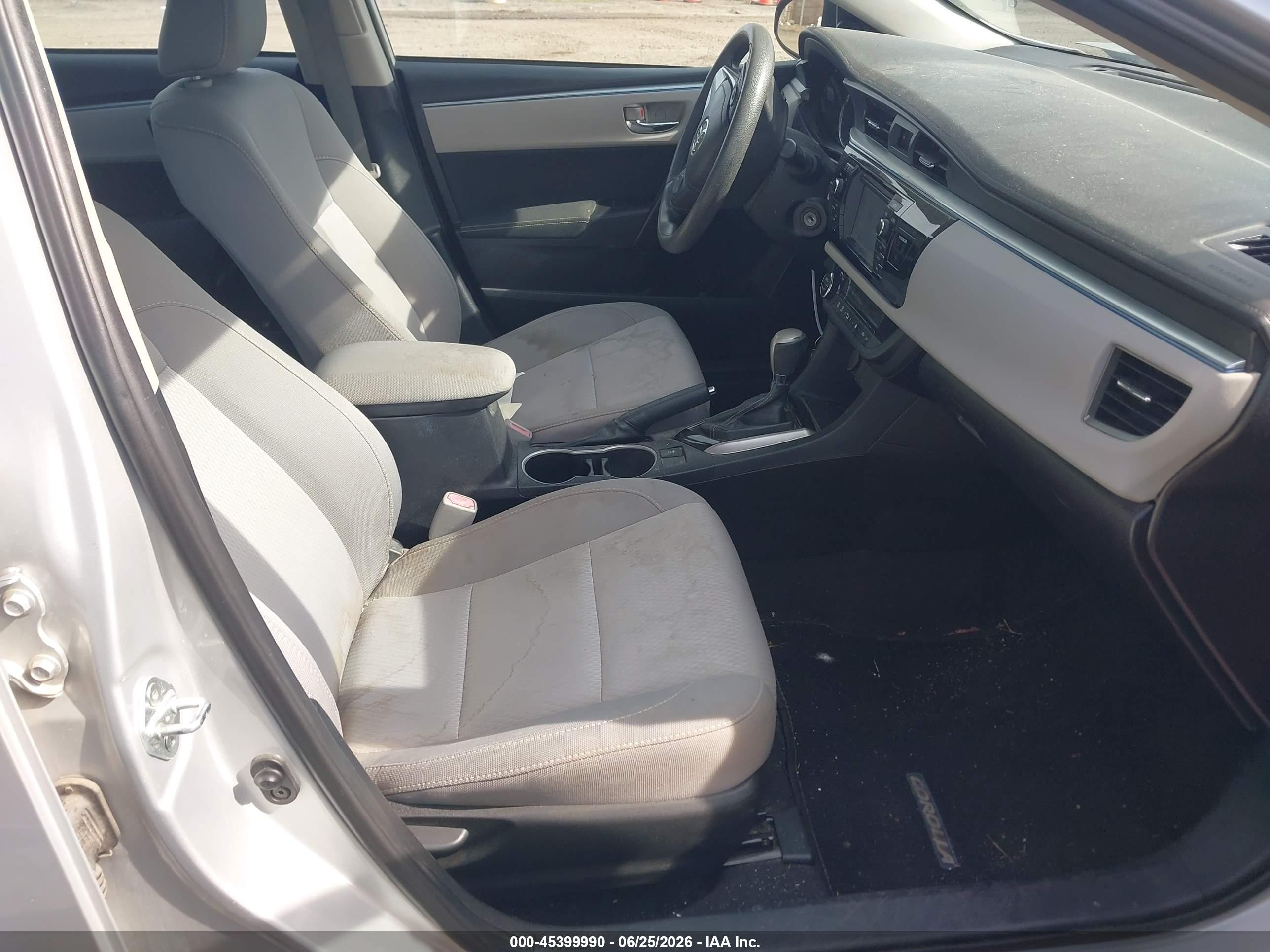 2015 Toyota Corolla Le Silver vin: 2T1BURHE1FC317916