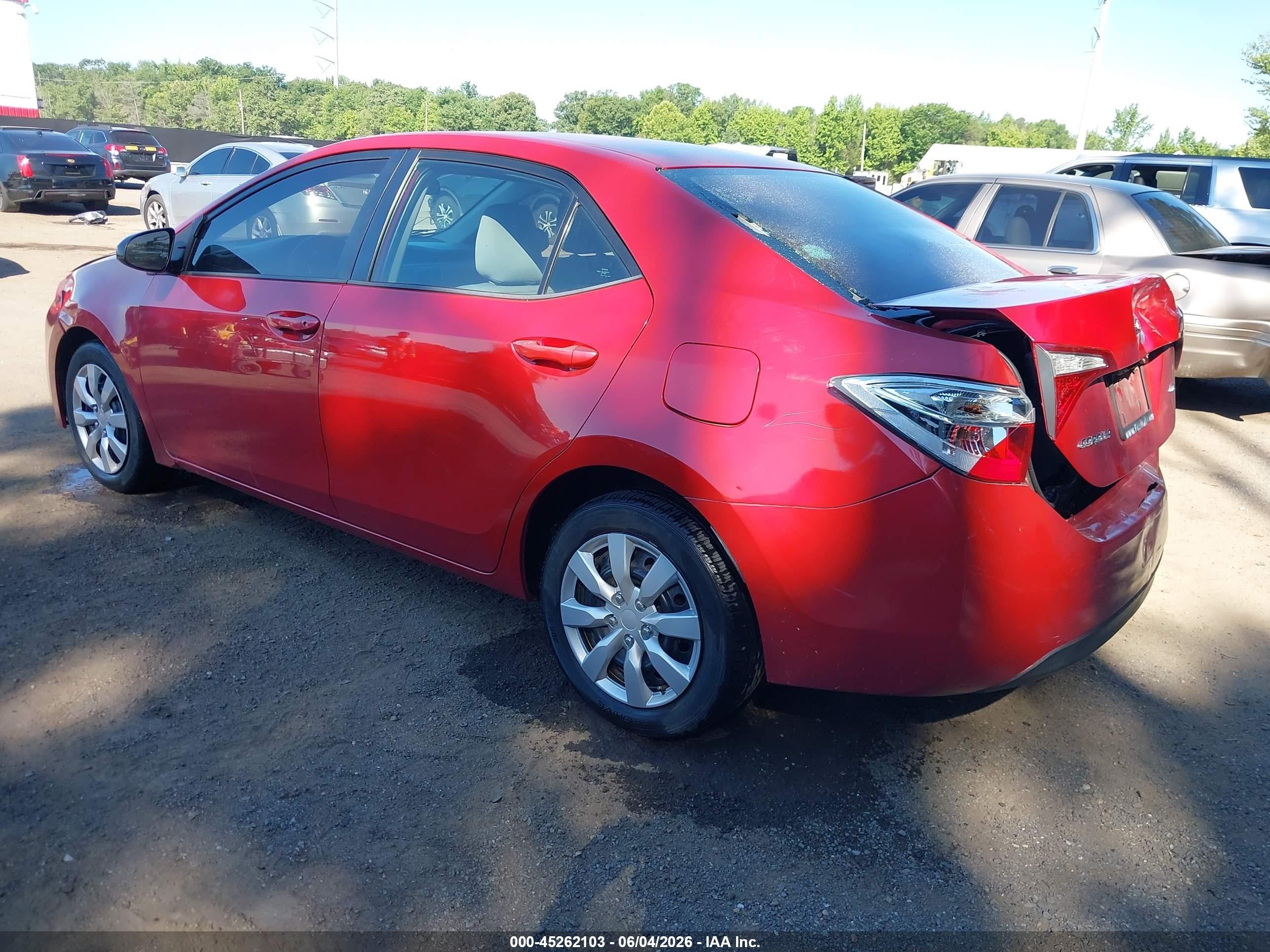 2015 Toyota Corolla Le Red vin: 2T1BURHE1FC323859
