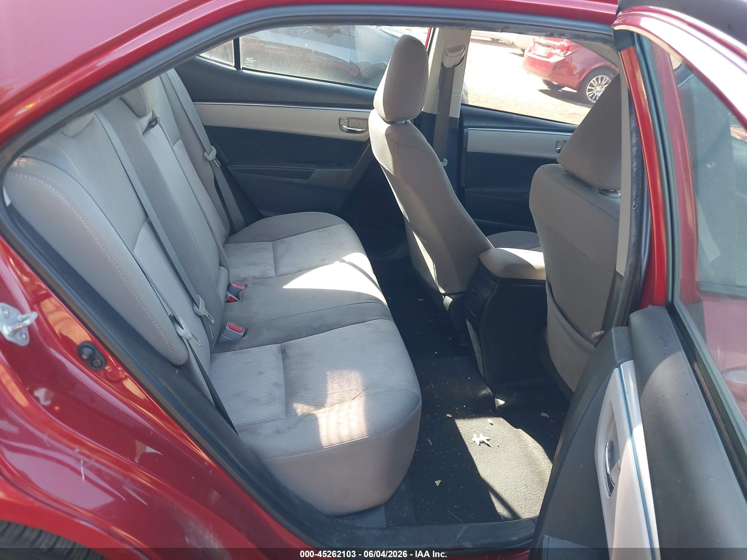 2015 Toyota Corolla Le Red vin: 2T1BURHE1FC323859