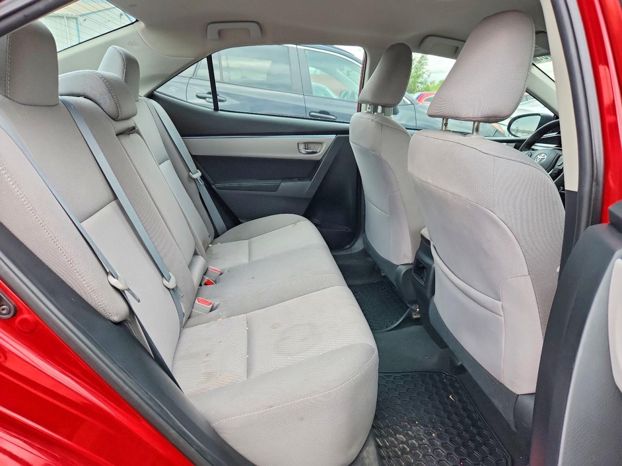 2015 Toyota Corolla L Red vin: 2T1BURHE1FC336952
