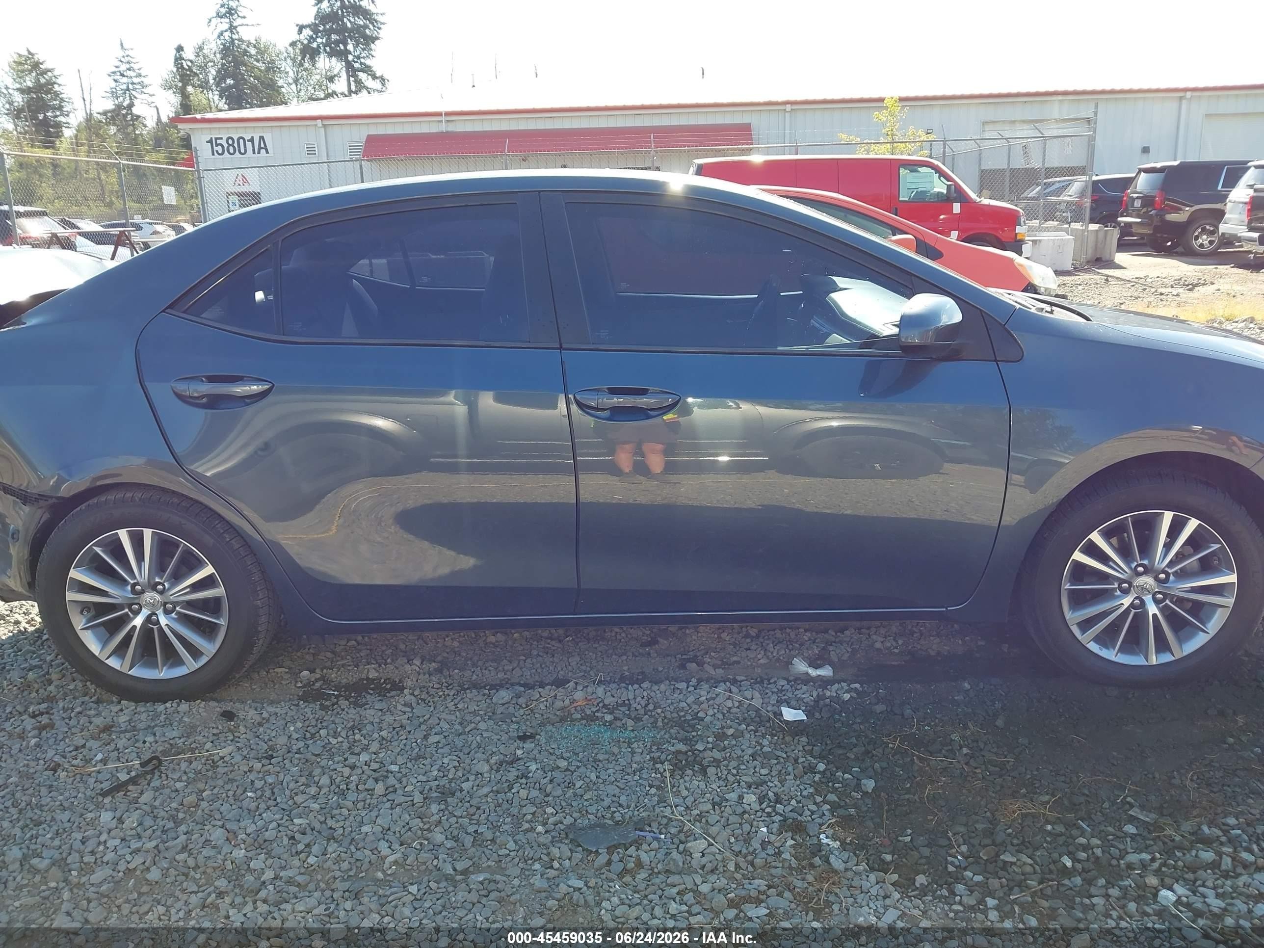 2015 Toyota Corolla Le Plus Blue vin: 2T1BURHE1FC348468