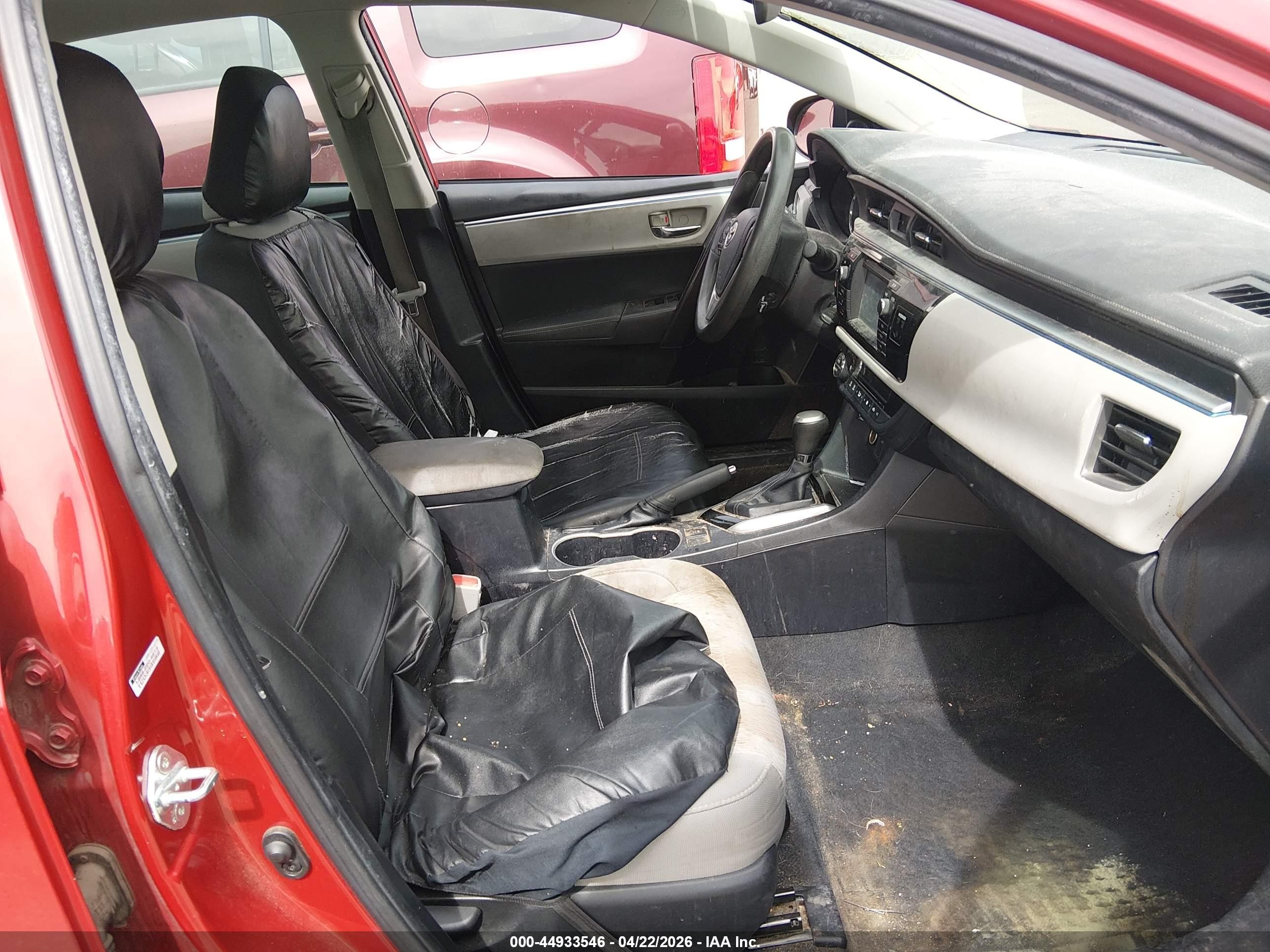 2015 Toyota Corolla Le Red vin: 2T1BURHE1FC351841