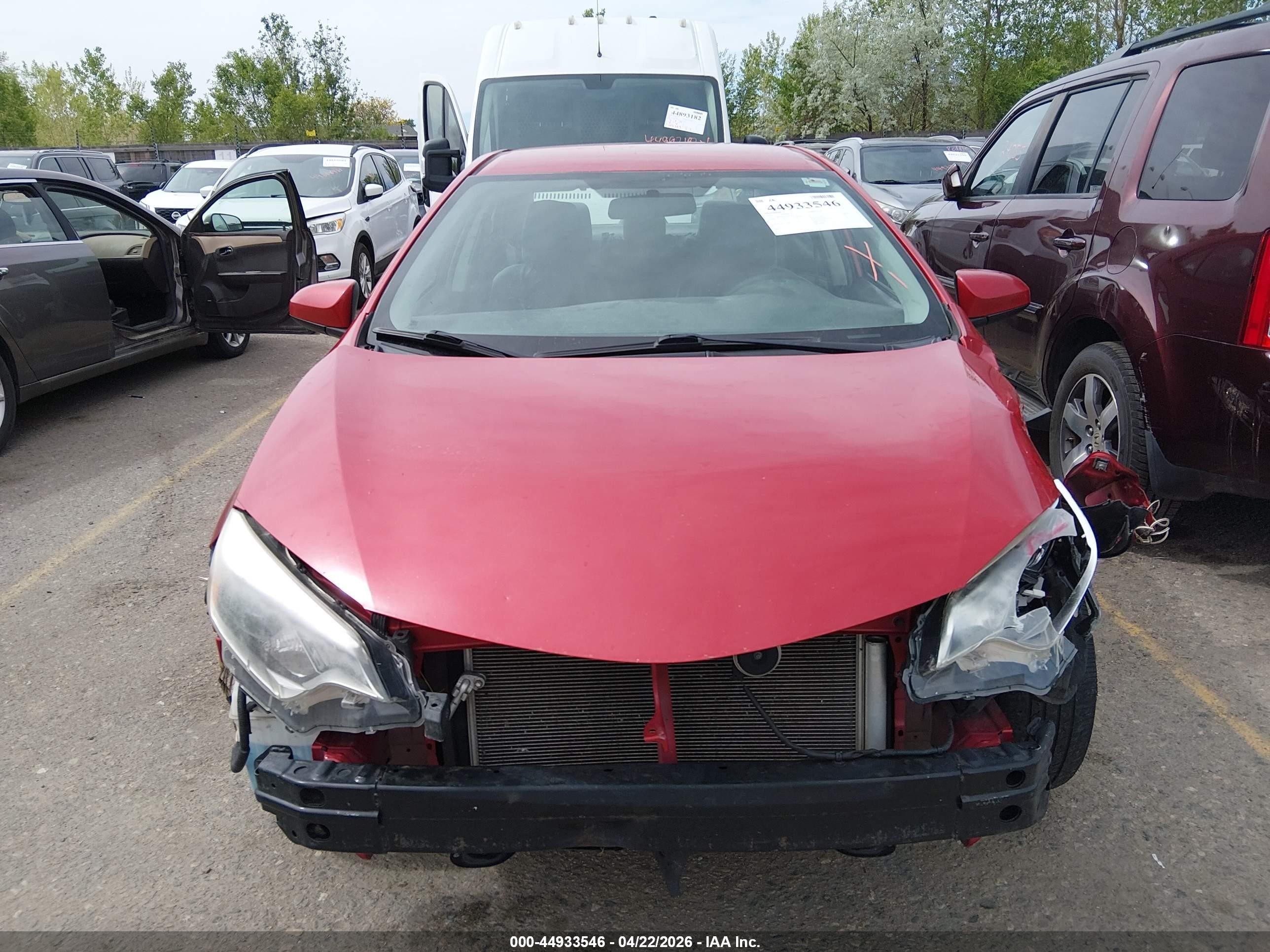 2015 Toyota Corolla Le Red vin: 2T1BURHE1FC351841