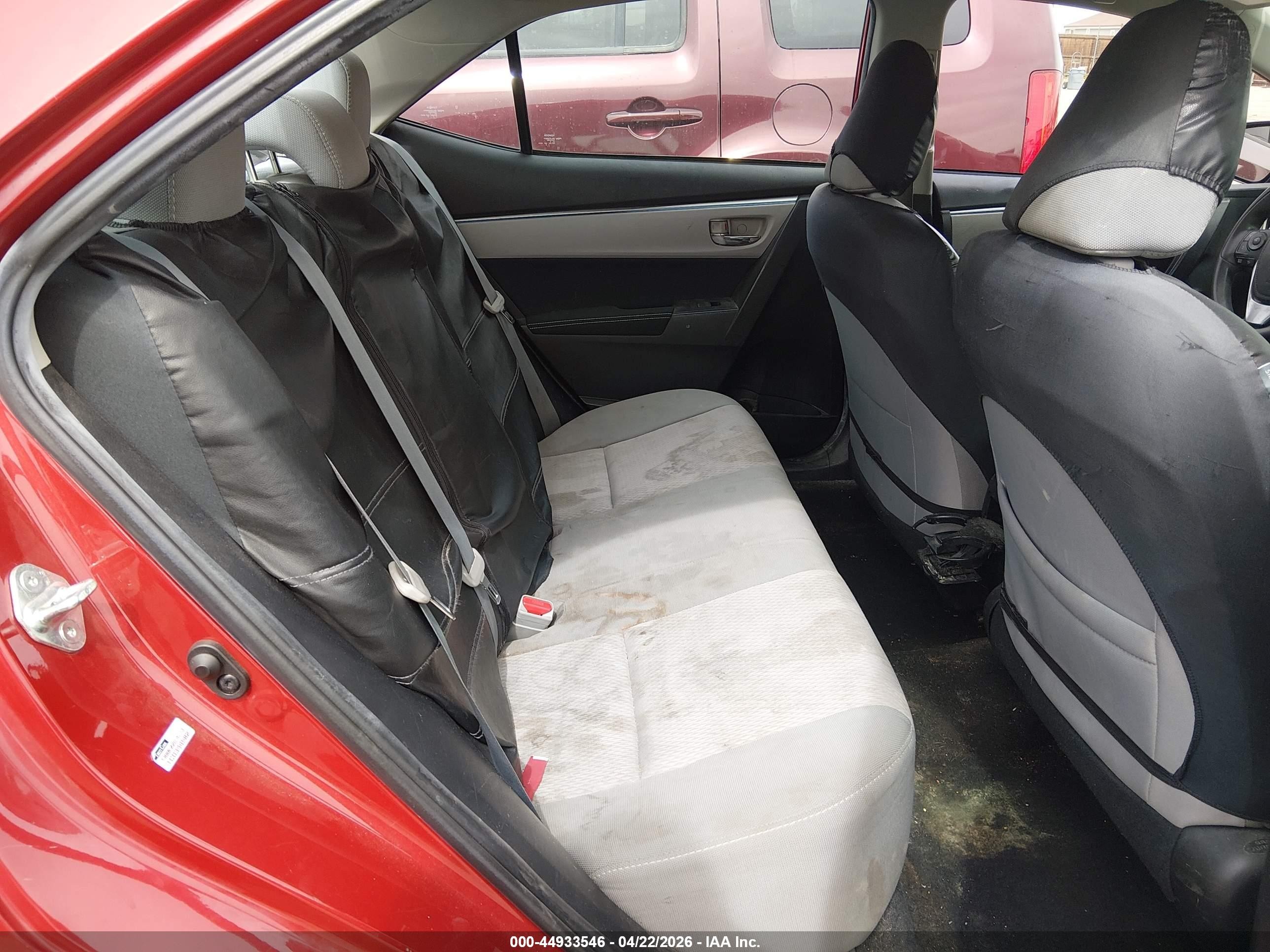2015 Toyota Corolla Le Red vin: 2T1BURHE1FC351841