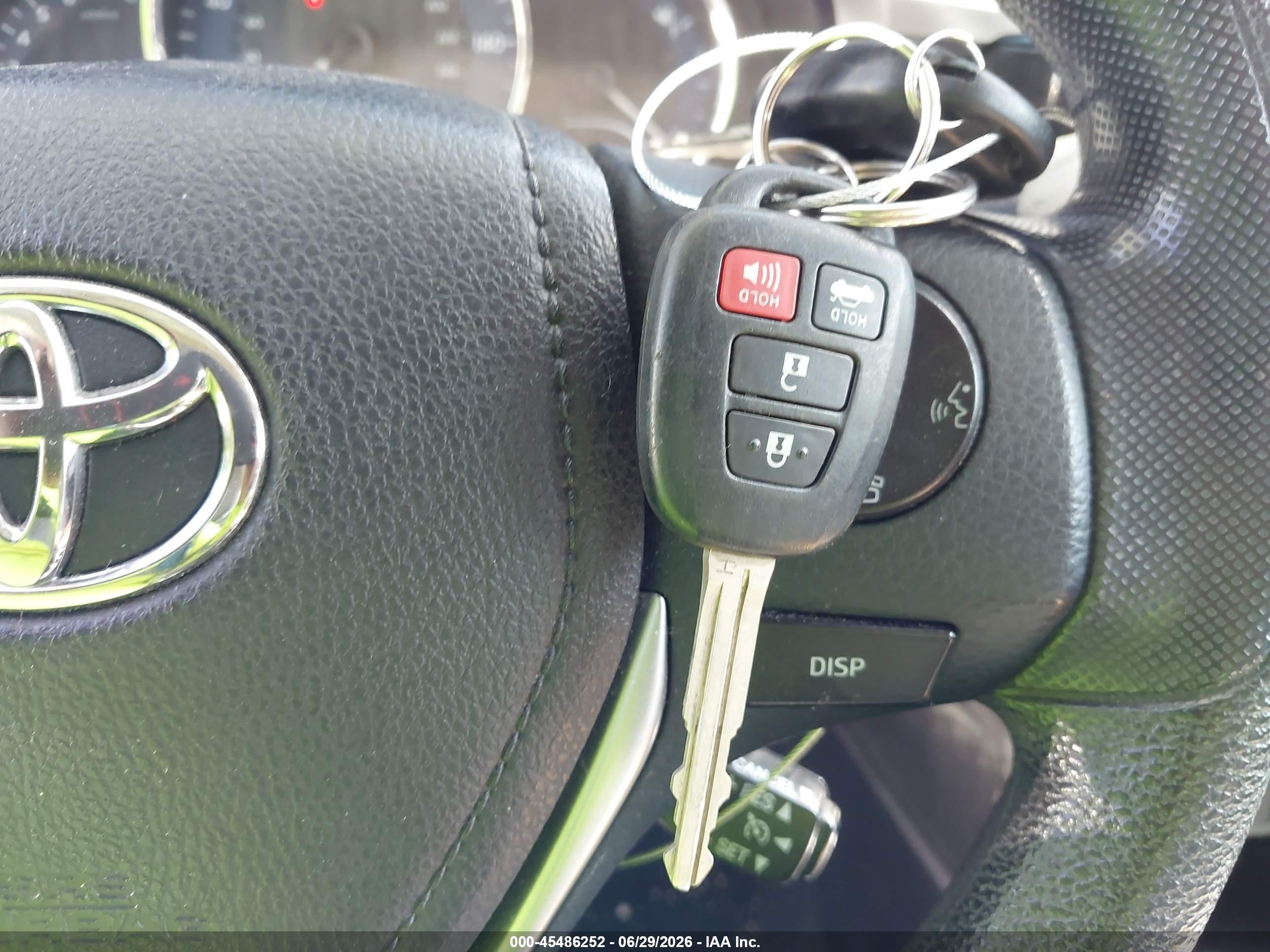 2015 Toyota Corolla Le Silver vin: 2T1BURHE1FC352911
