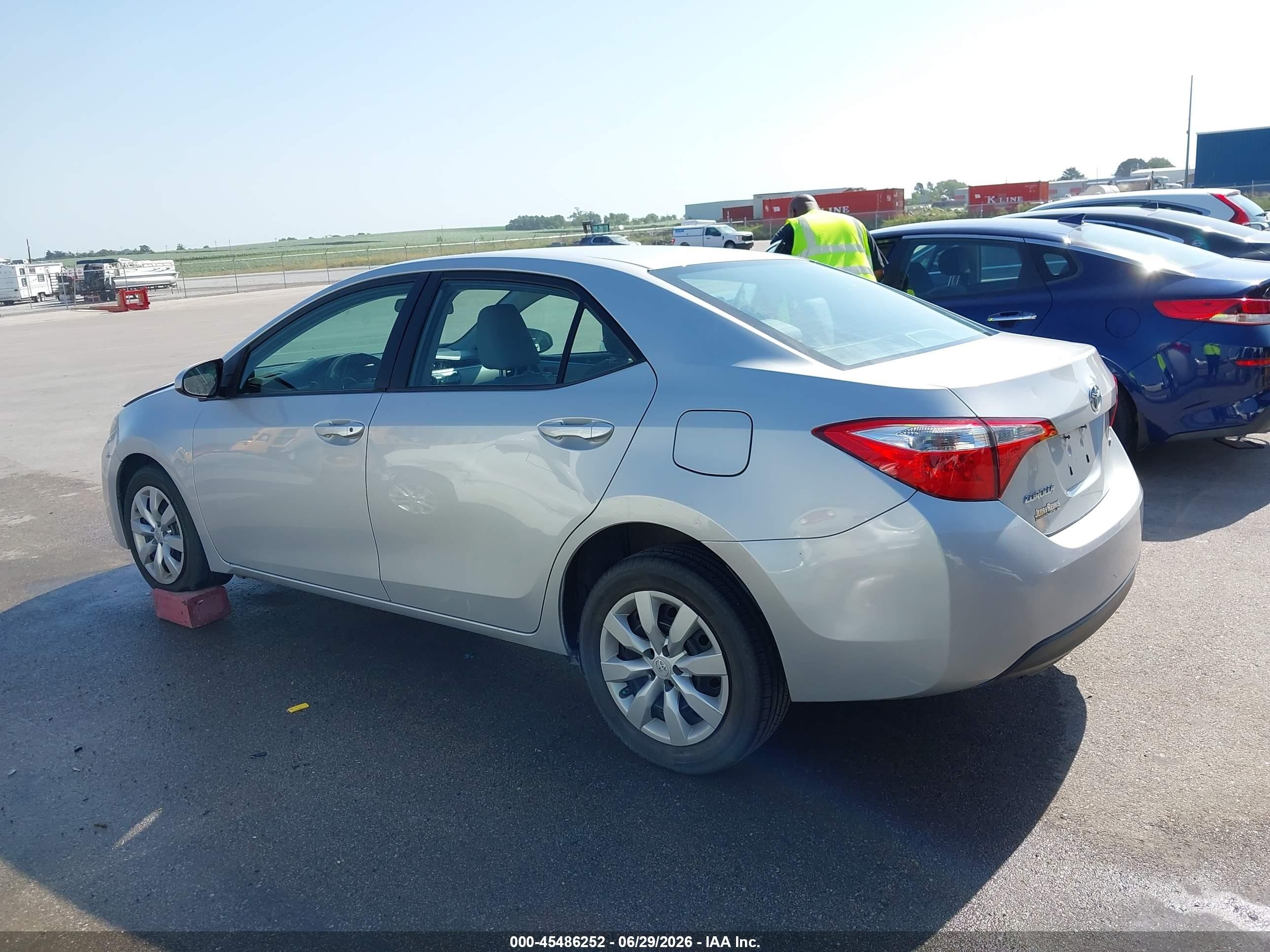 2015 Toyota Corolla Le Silver vin: 2T1BURHE1FC352911