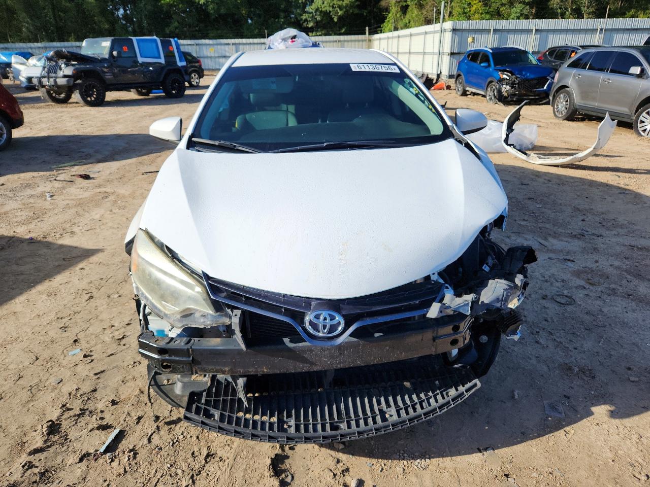 2015 Toyota Corolla Белый vin: 2T1BURHE1FC357770