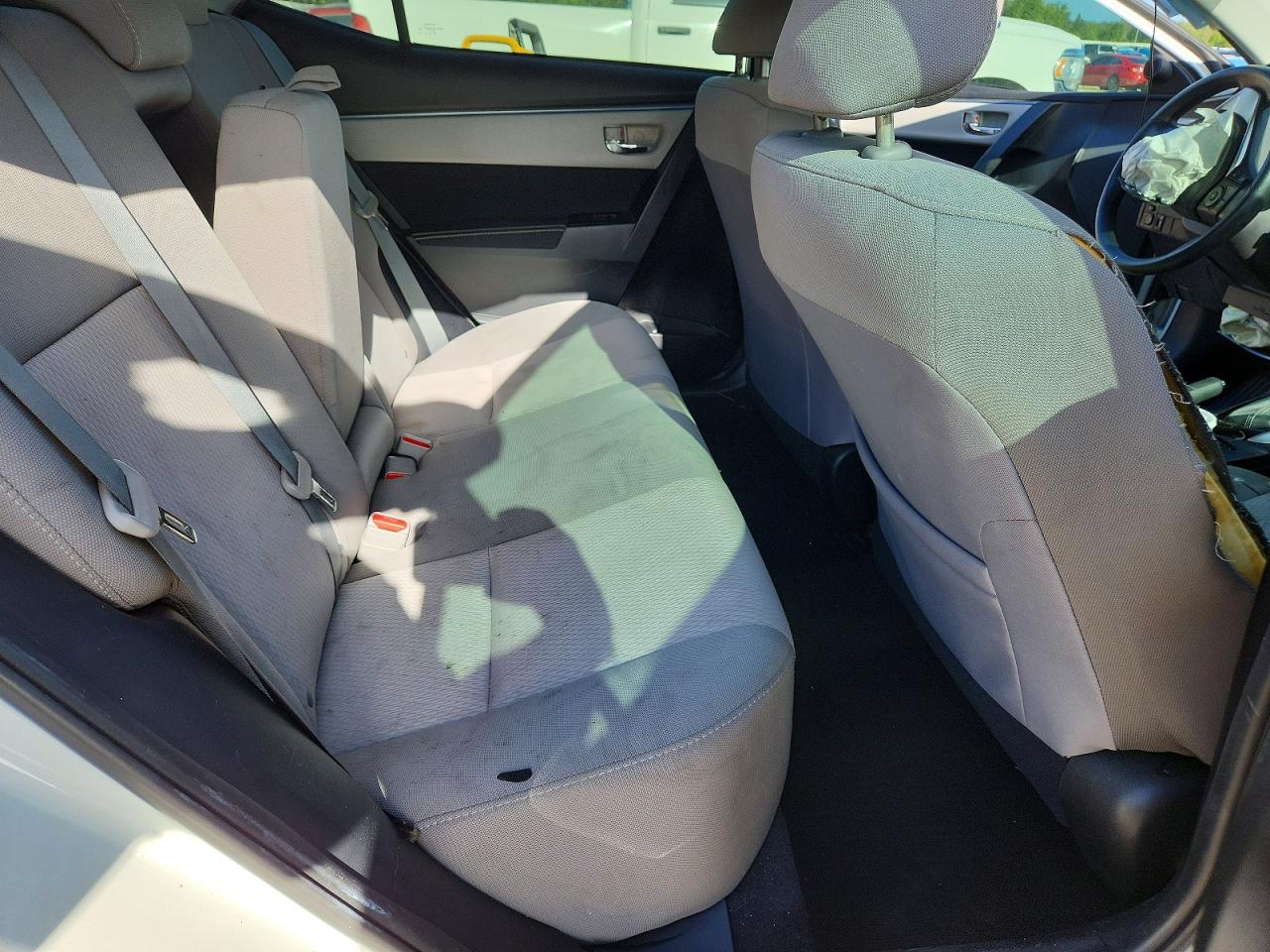2015 Toyota Corolla Белый vin: 2T1BURHE1FC357770
