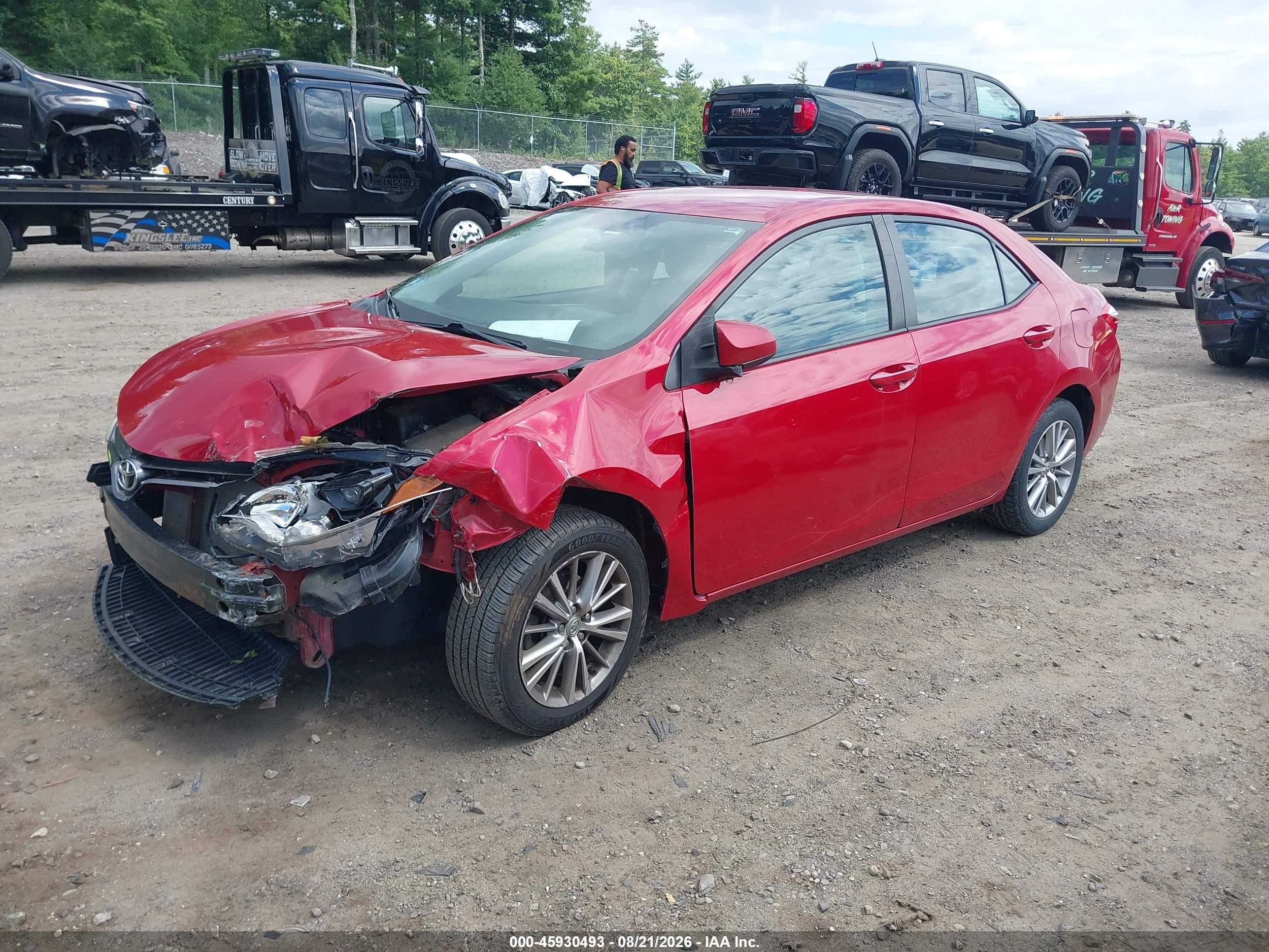 2015 Toyota Corolla Le Plus Red vin: 2T1BURHE1FC359194