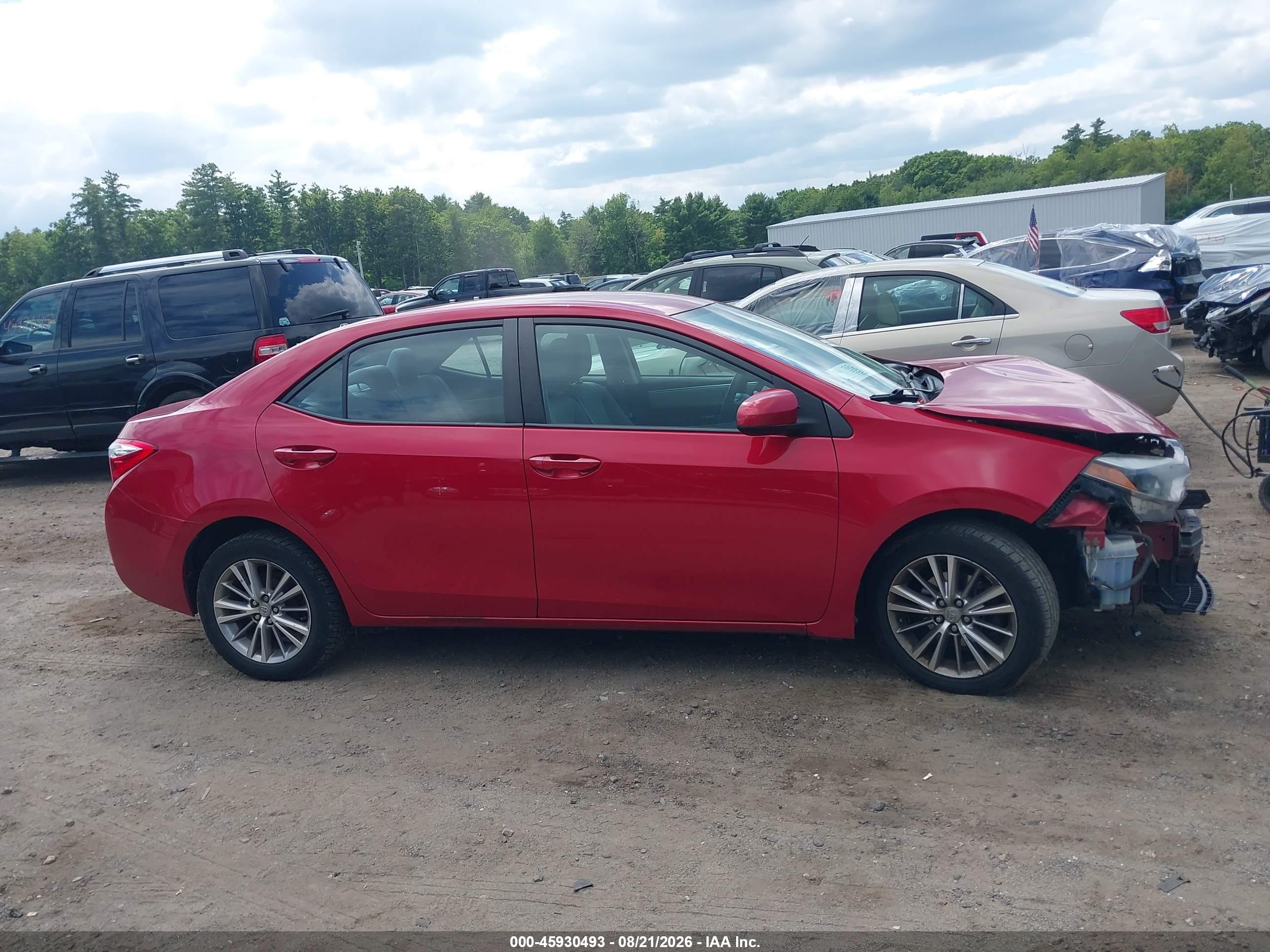 2015 Toyota Corolla Le Plus Red vin: 2T1BURHE1FC359194