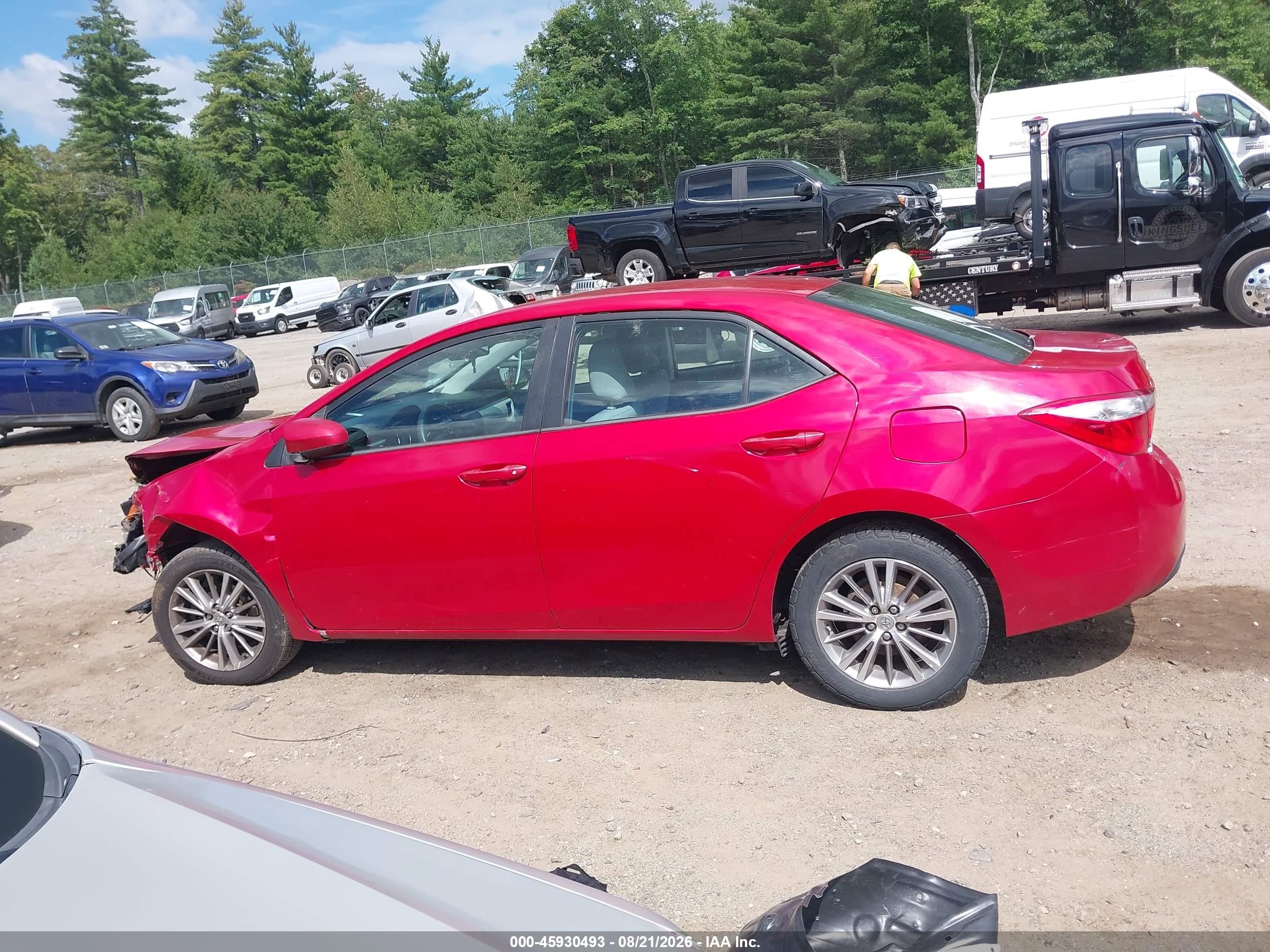 2015 Toyota Corolla Le Plus Red vin: 2T1BURHE1FC359194