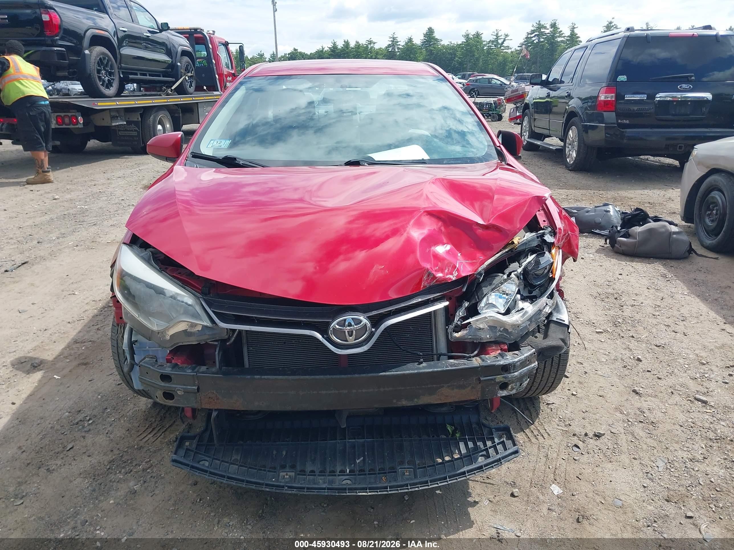 2015 Toyota Corolla Le Plus Red vin: 2T1BURHE1FC359194
