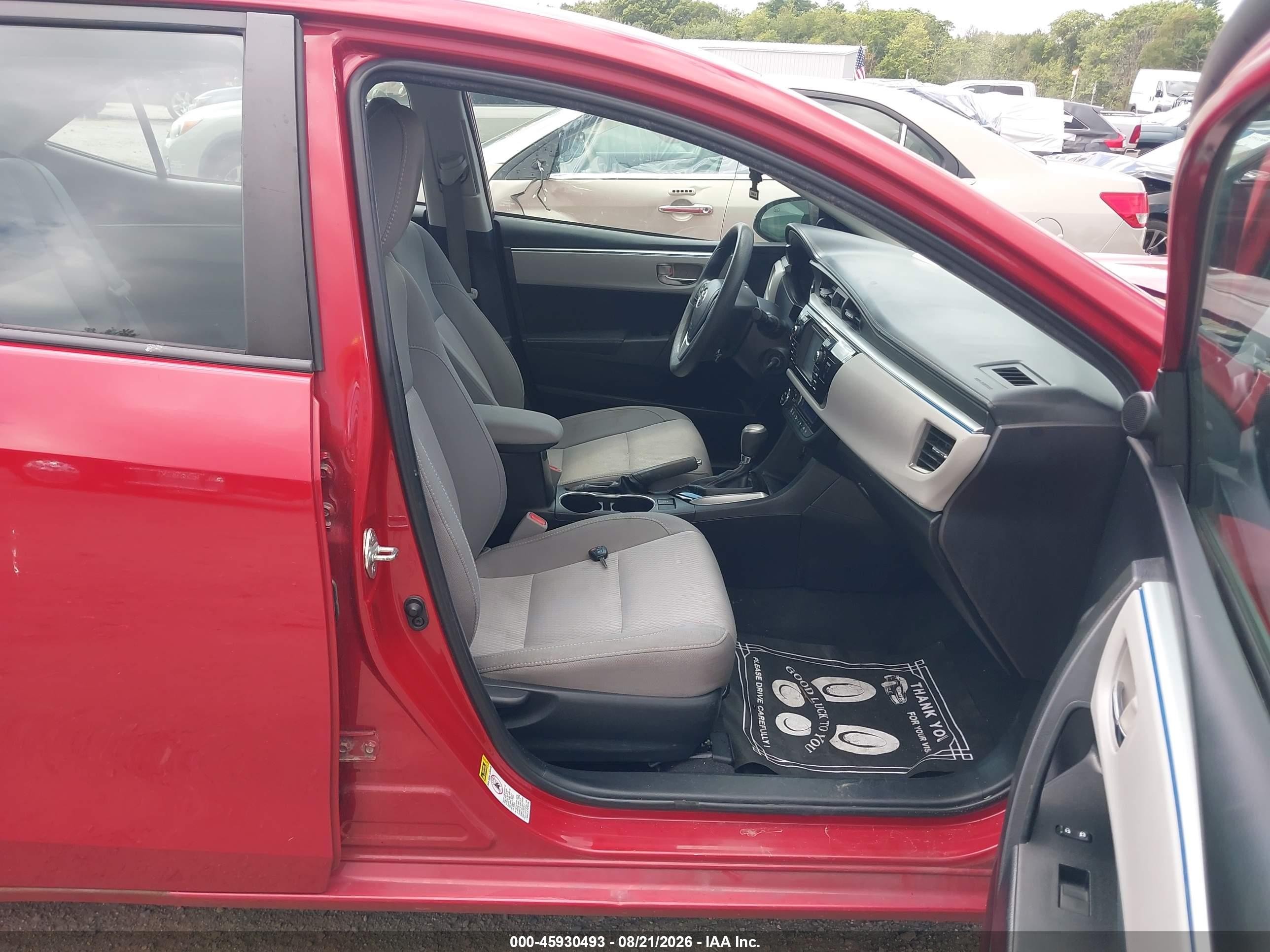 2015 Toyota Corolla Le Plus Red vin: 2T1BURHE1FC359194