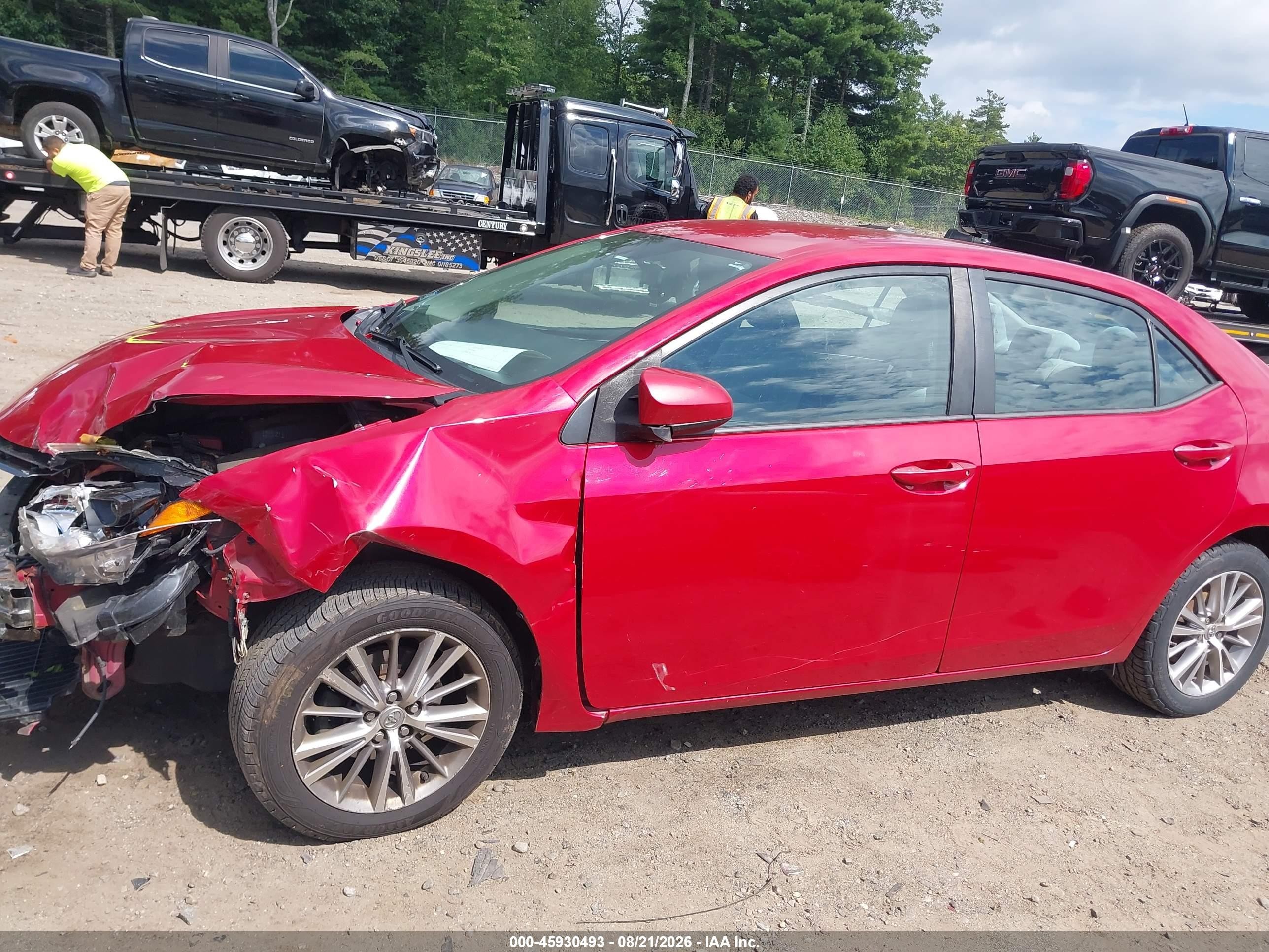 2015 Toyota Corolla Le Plus Red vin: 2T1BURHE1FC359194