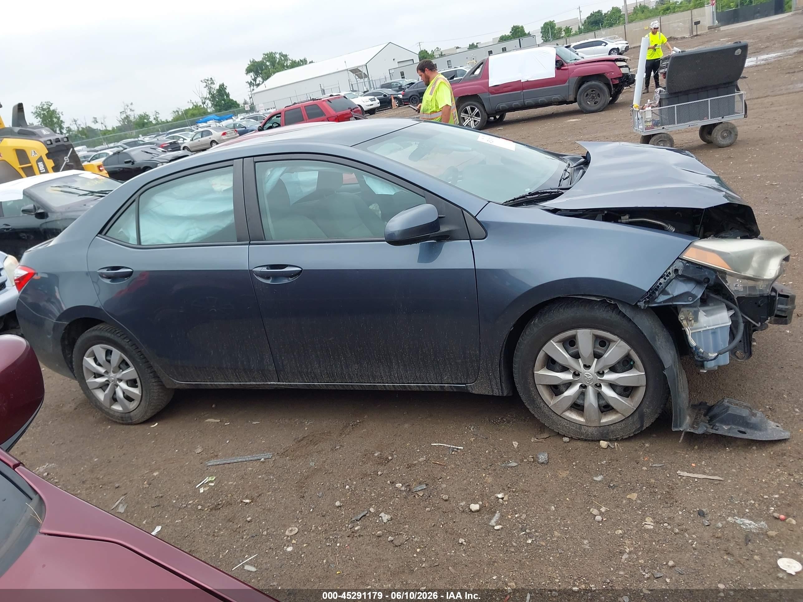 2015 Toyota Corolla Le Gray vin: 2T1BURHE1FC366114